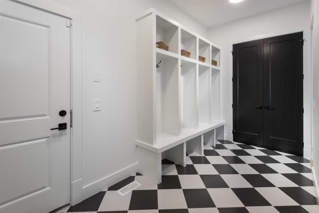 116 Greenwich Heath NW