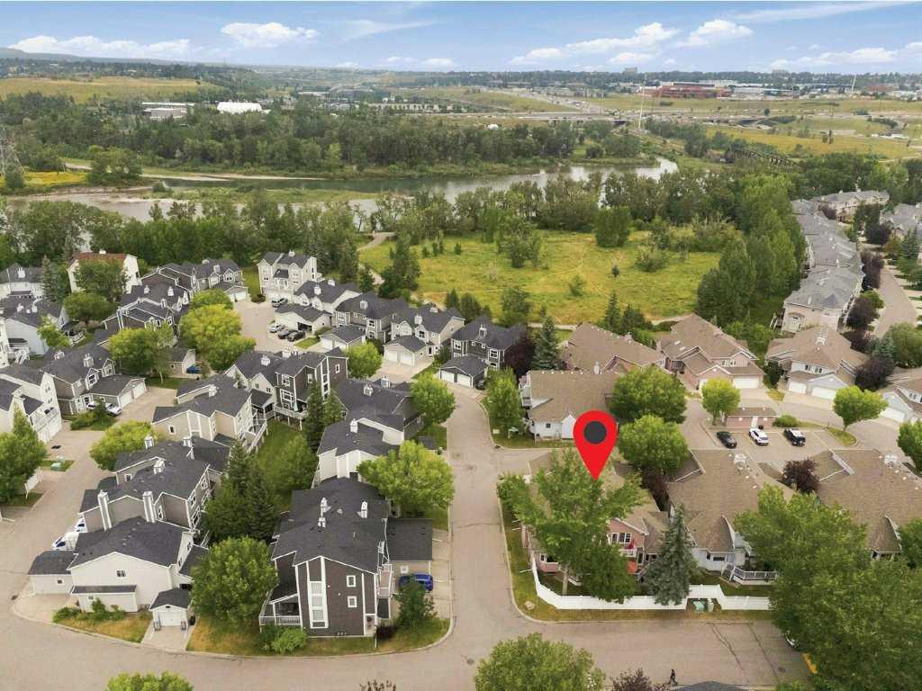 4 Inglewood Landing SE