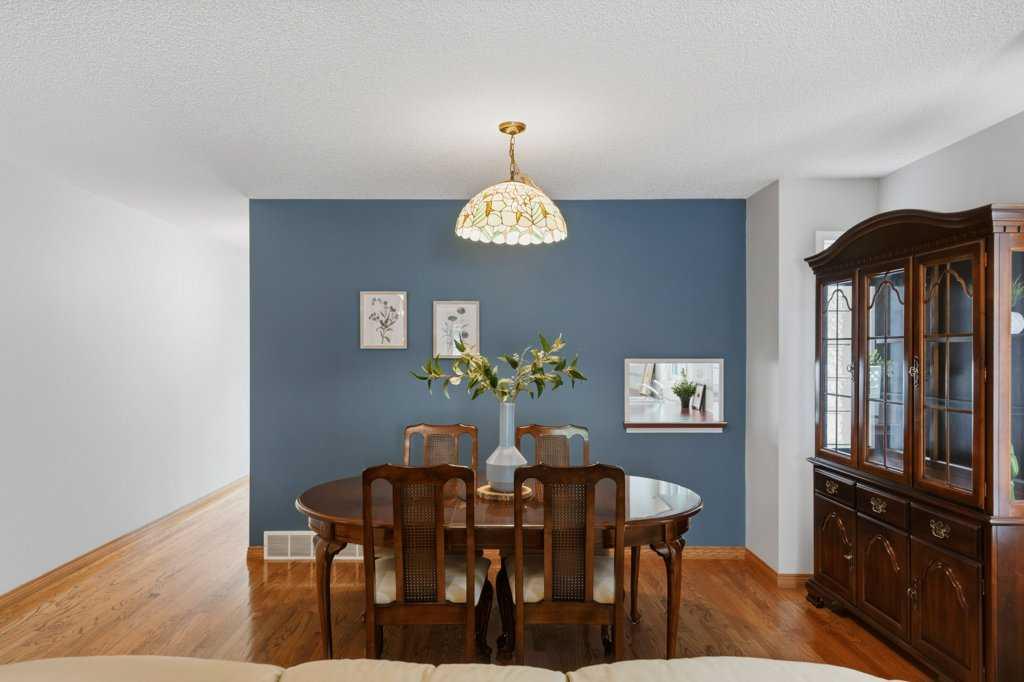 4 Inglewood Landing SE