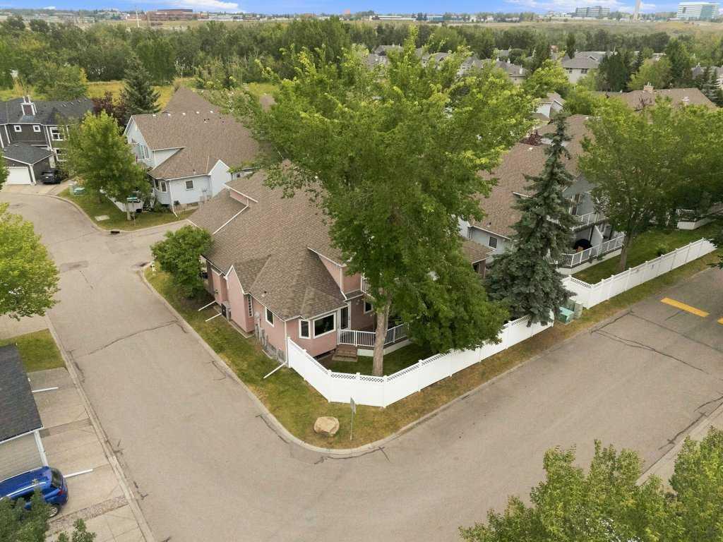 4 Inglewood Landing SE
