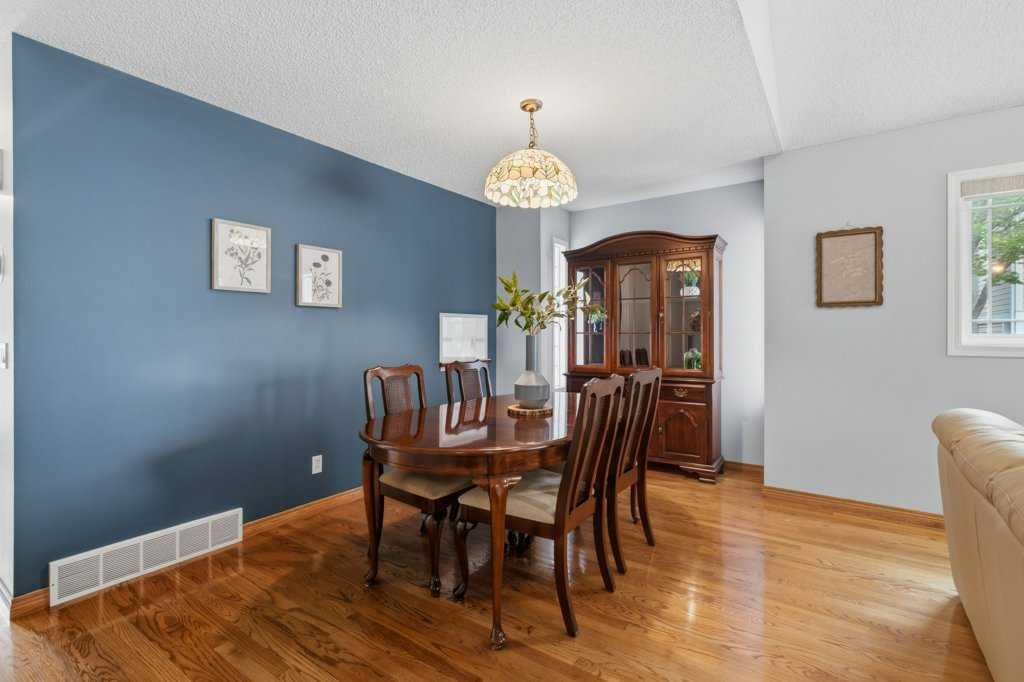 4 Inglewood Landing SE