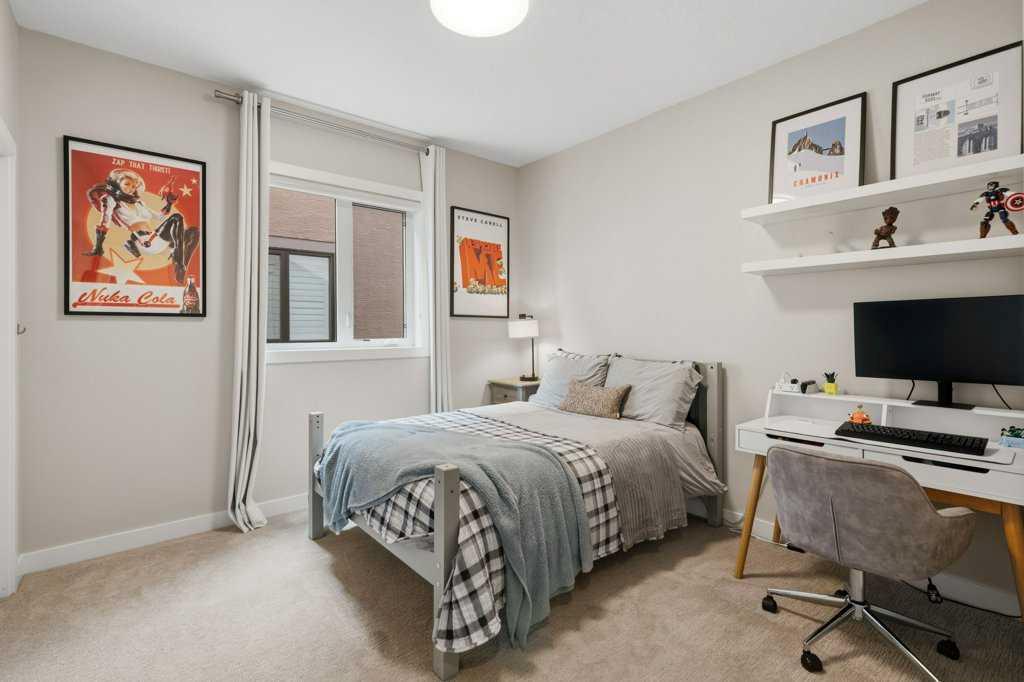 138 Ascot Crescent SW