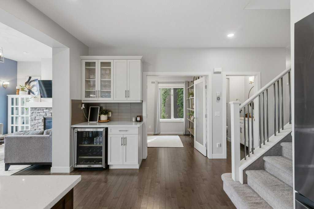 138 Ascot Crescent SW