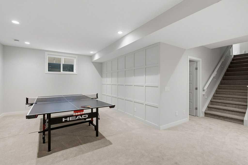 138 Ascot Crescent SW