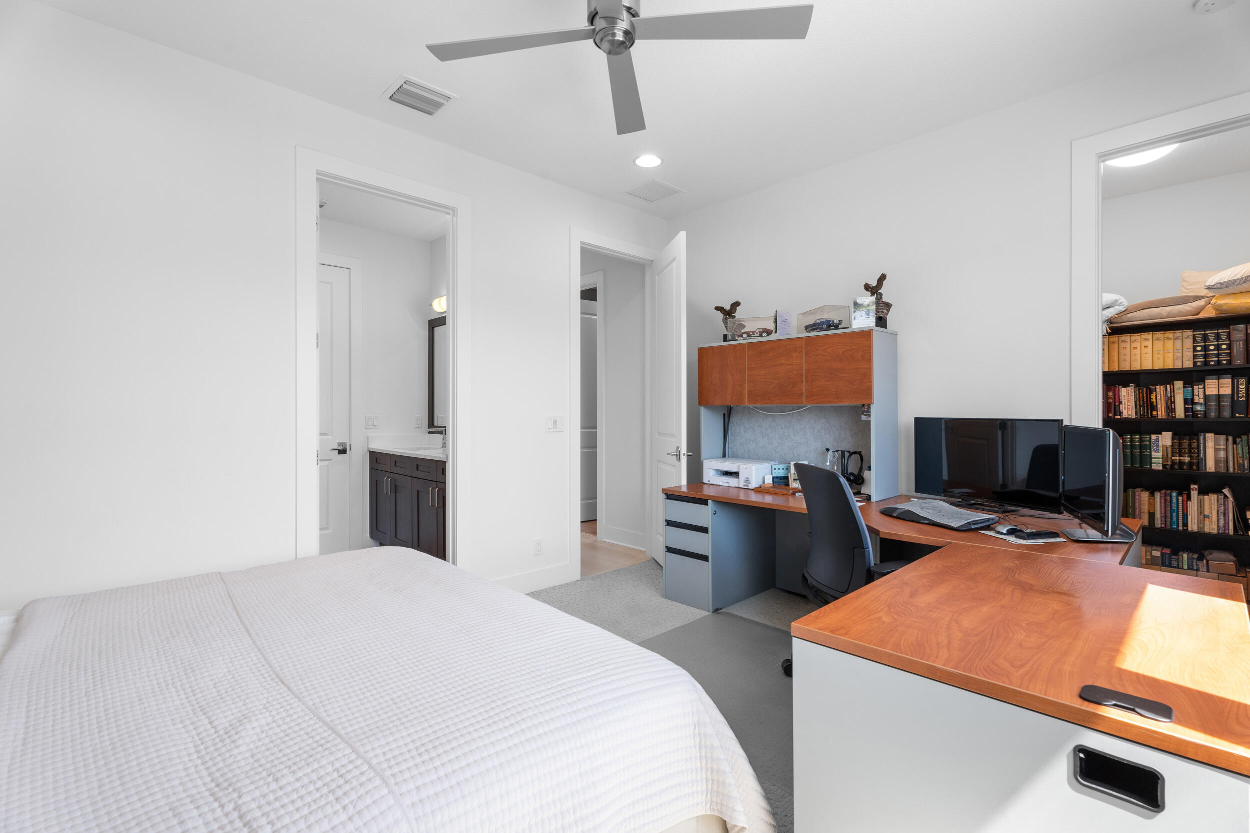 1030 Faulkner