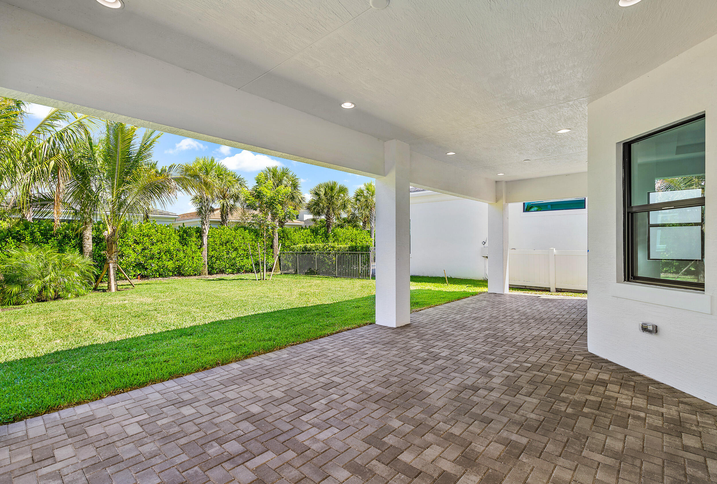 13577 Artisan Circle