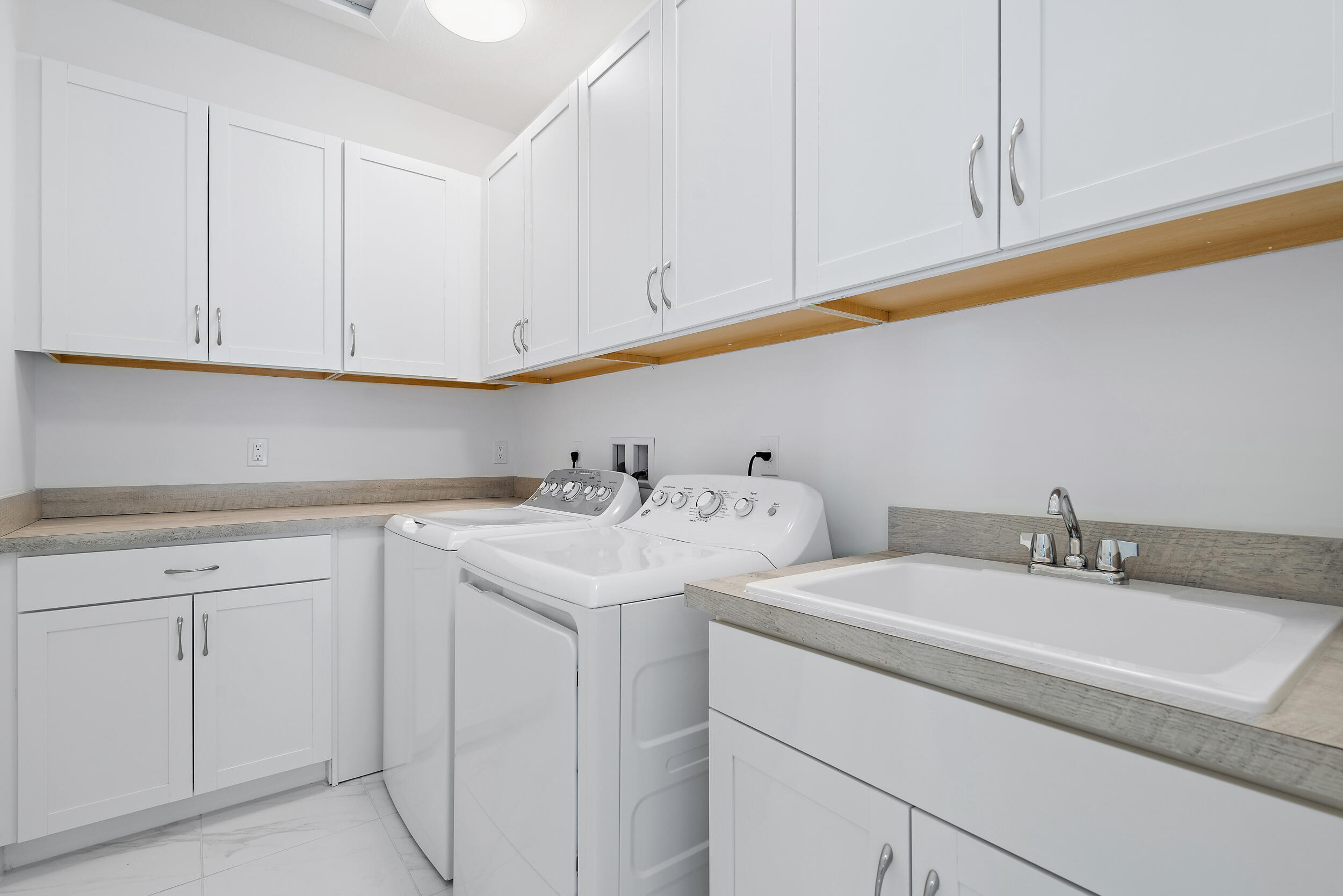 13577 Artisan Circle