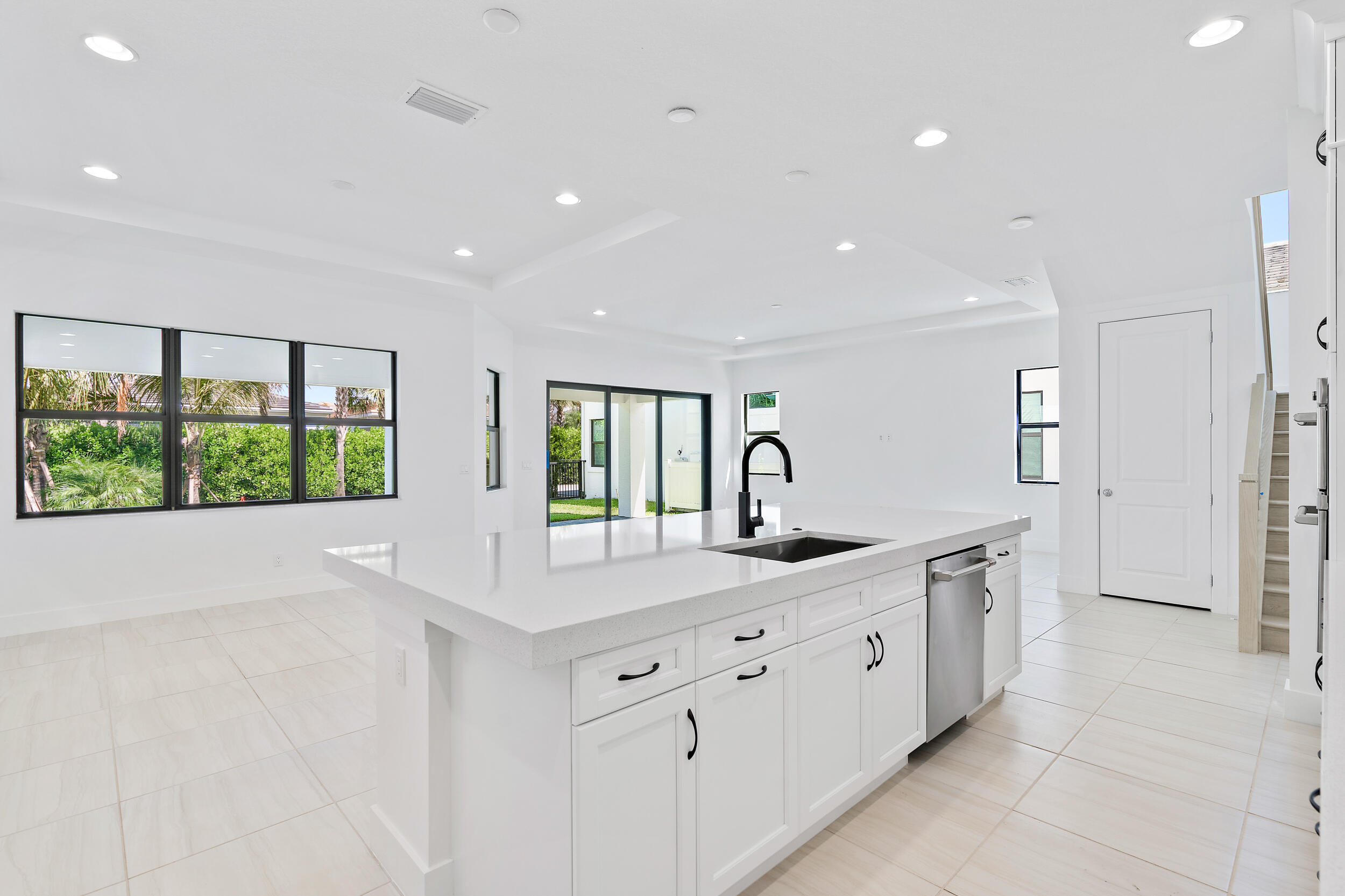 13577 Artisan Circle