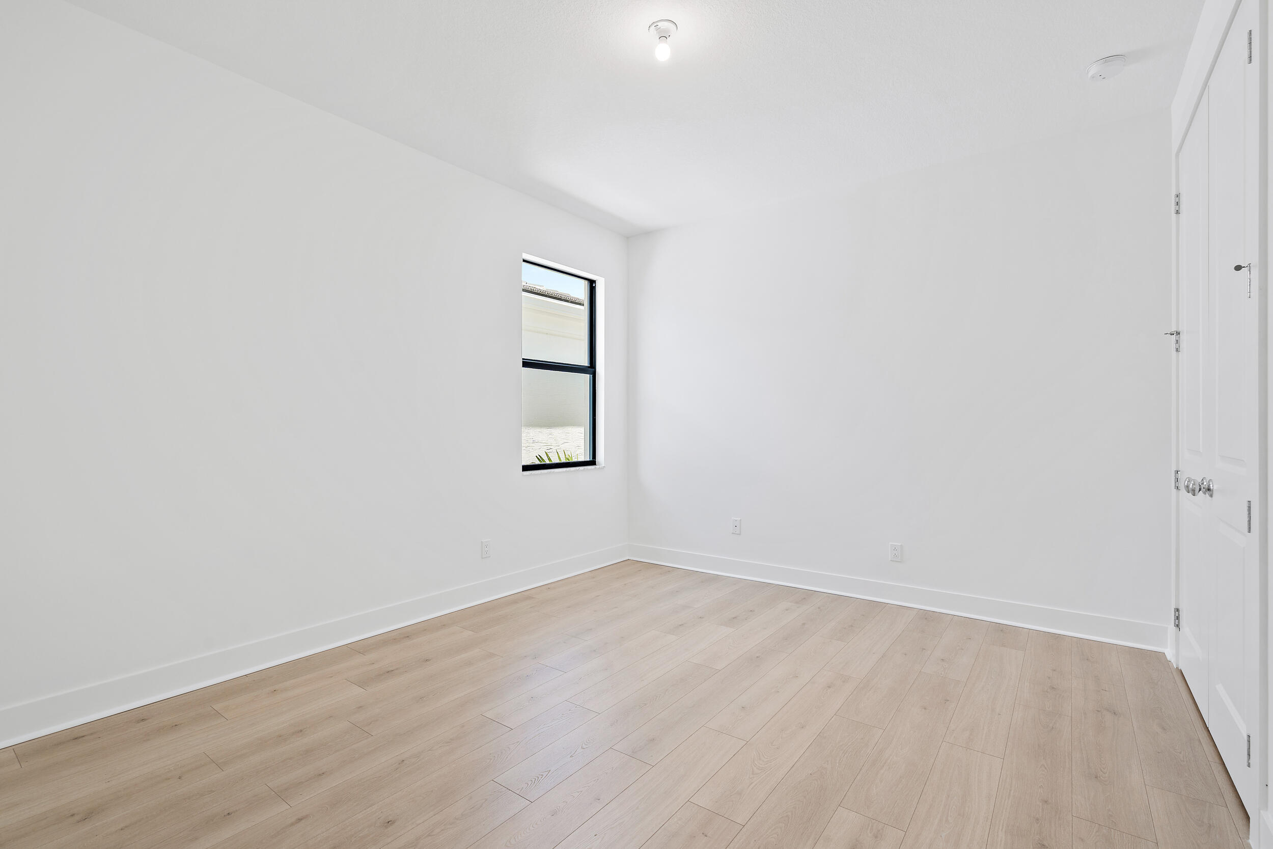 13577 Artisan Circle