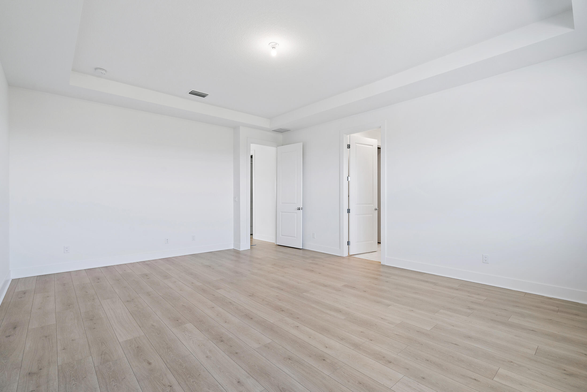 13577 Artisan Circle