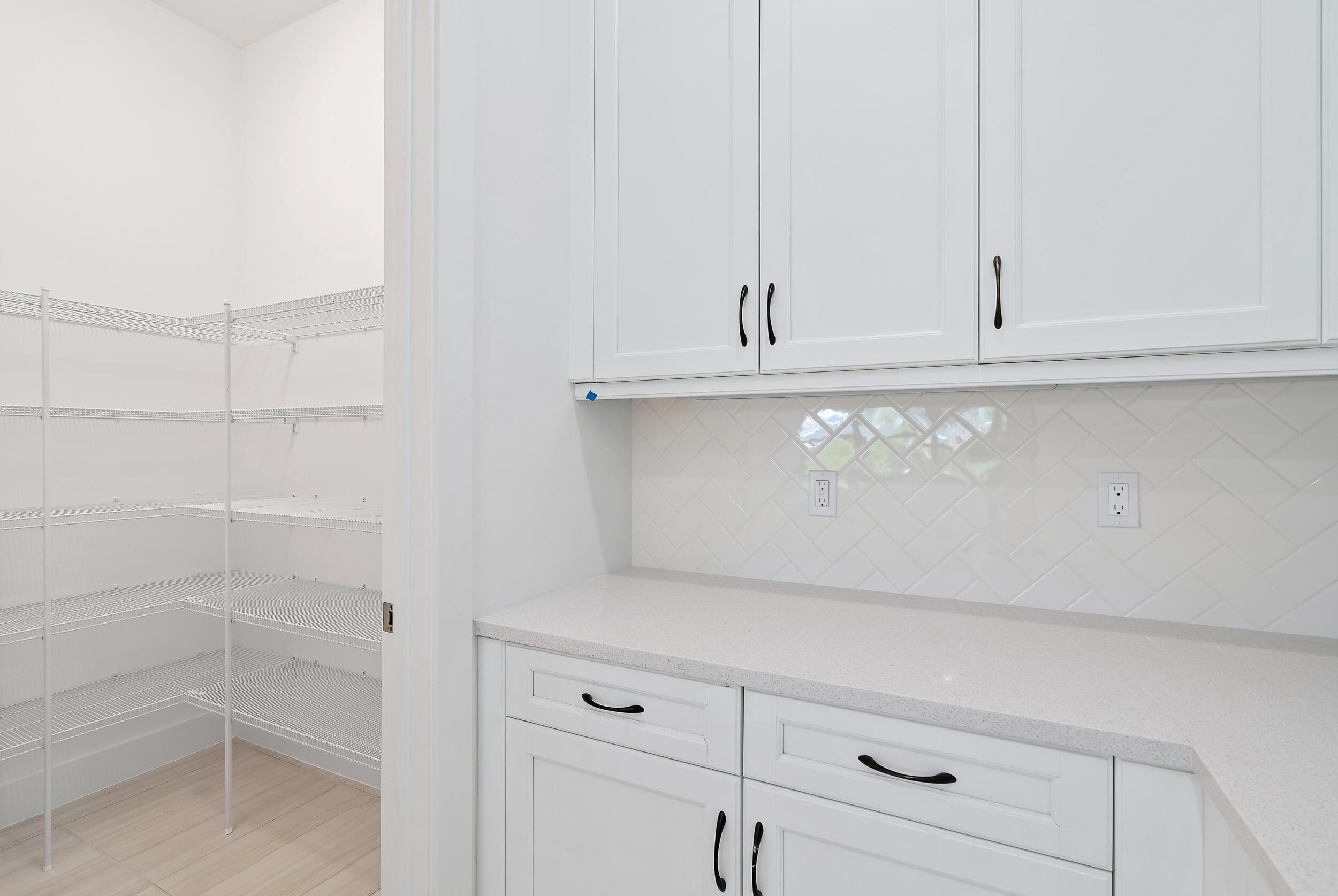 13577 Artisan Circle