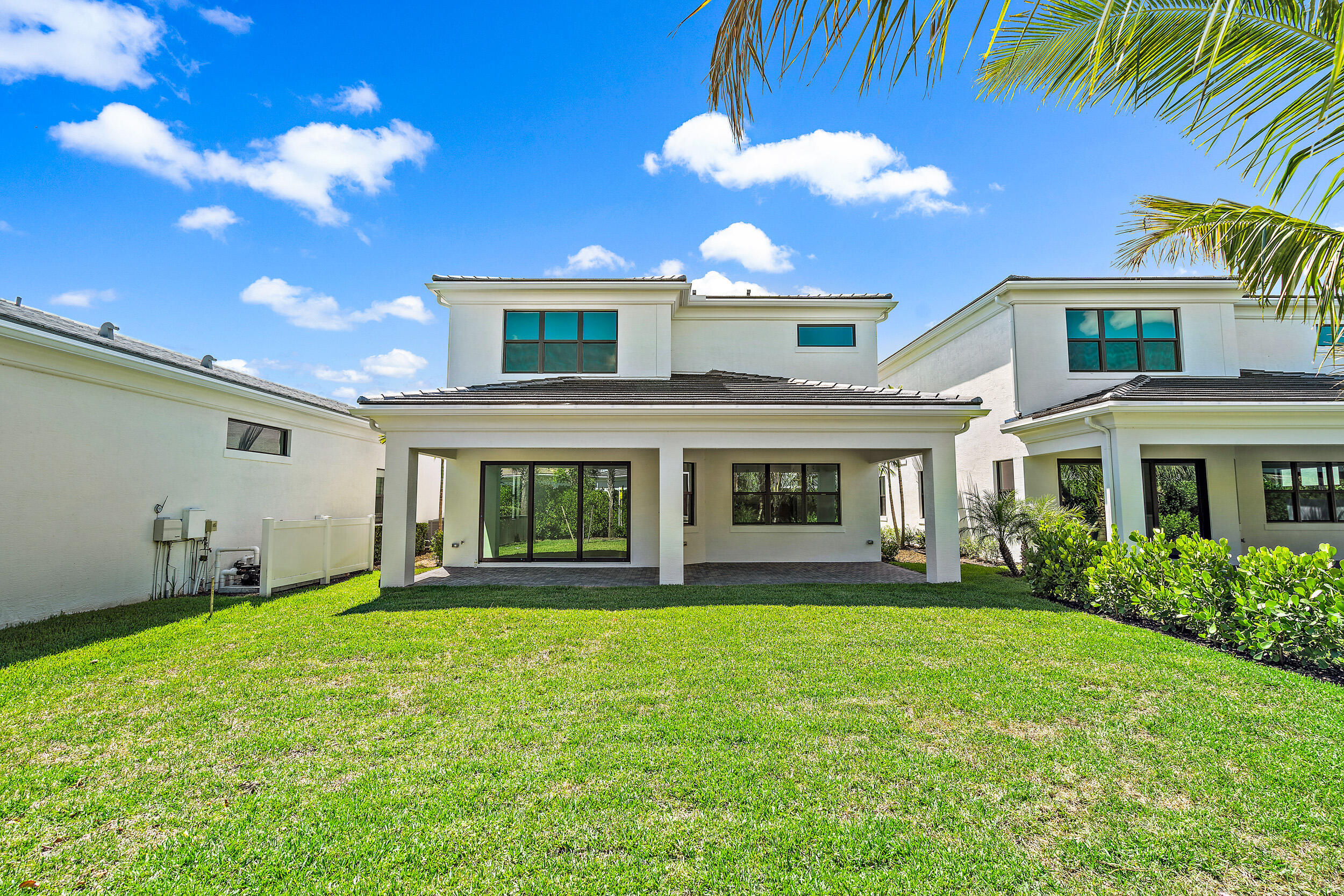 13577 Artisan Circle