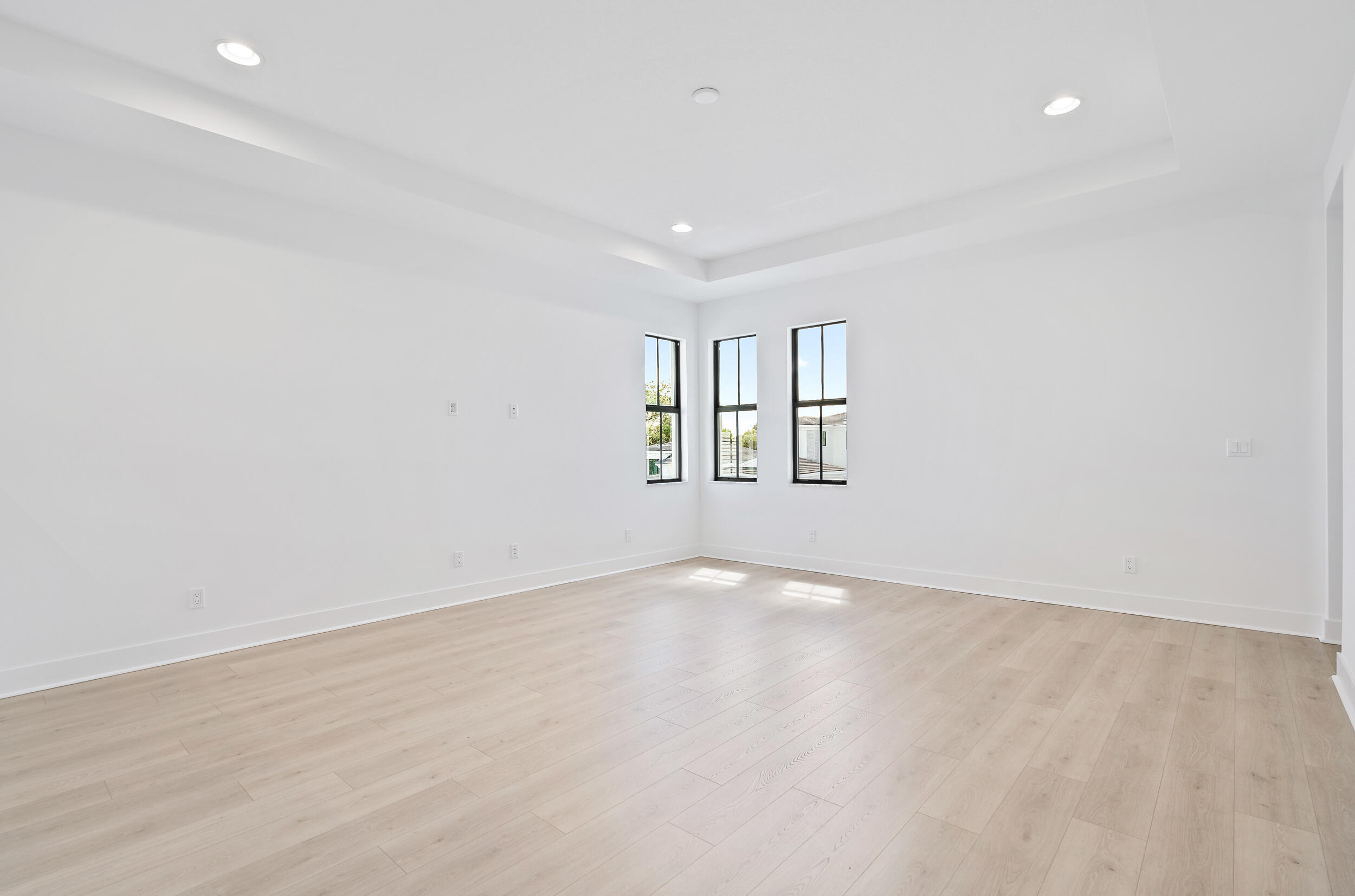 13577 Artisan Circle