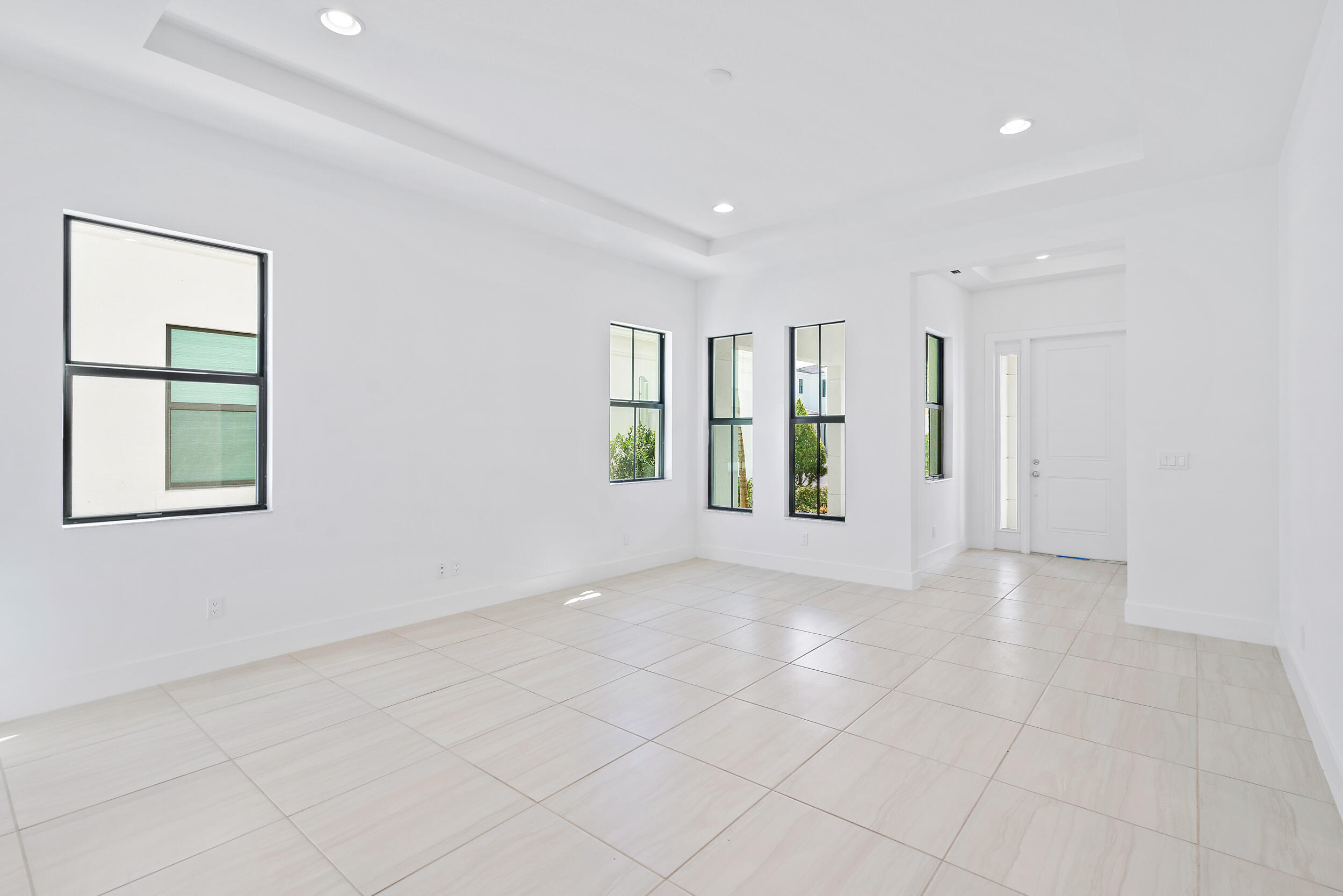 13577 Artisan Circle