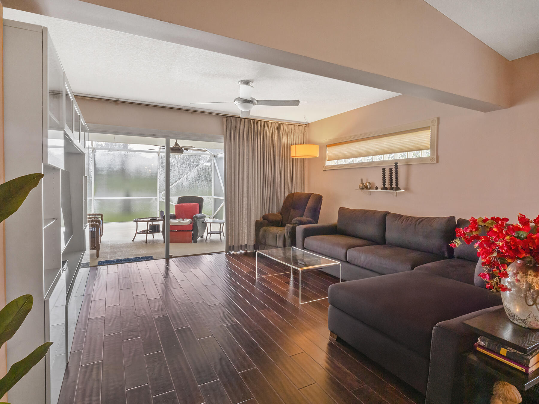 1342 St Lawrence Dr