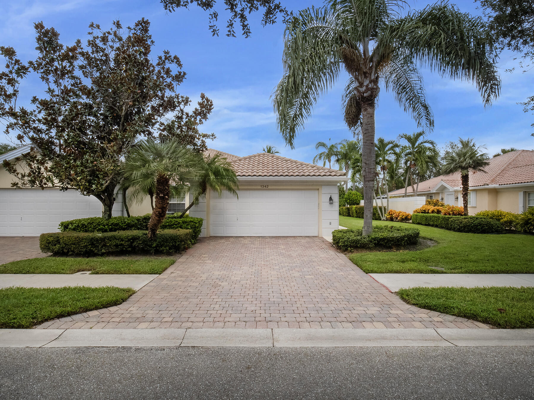 1342 St Lawrence Dr