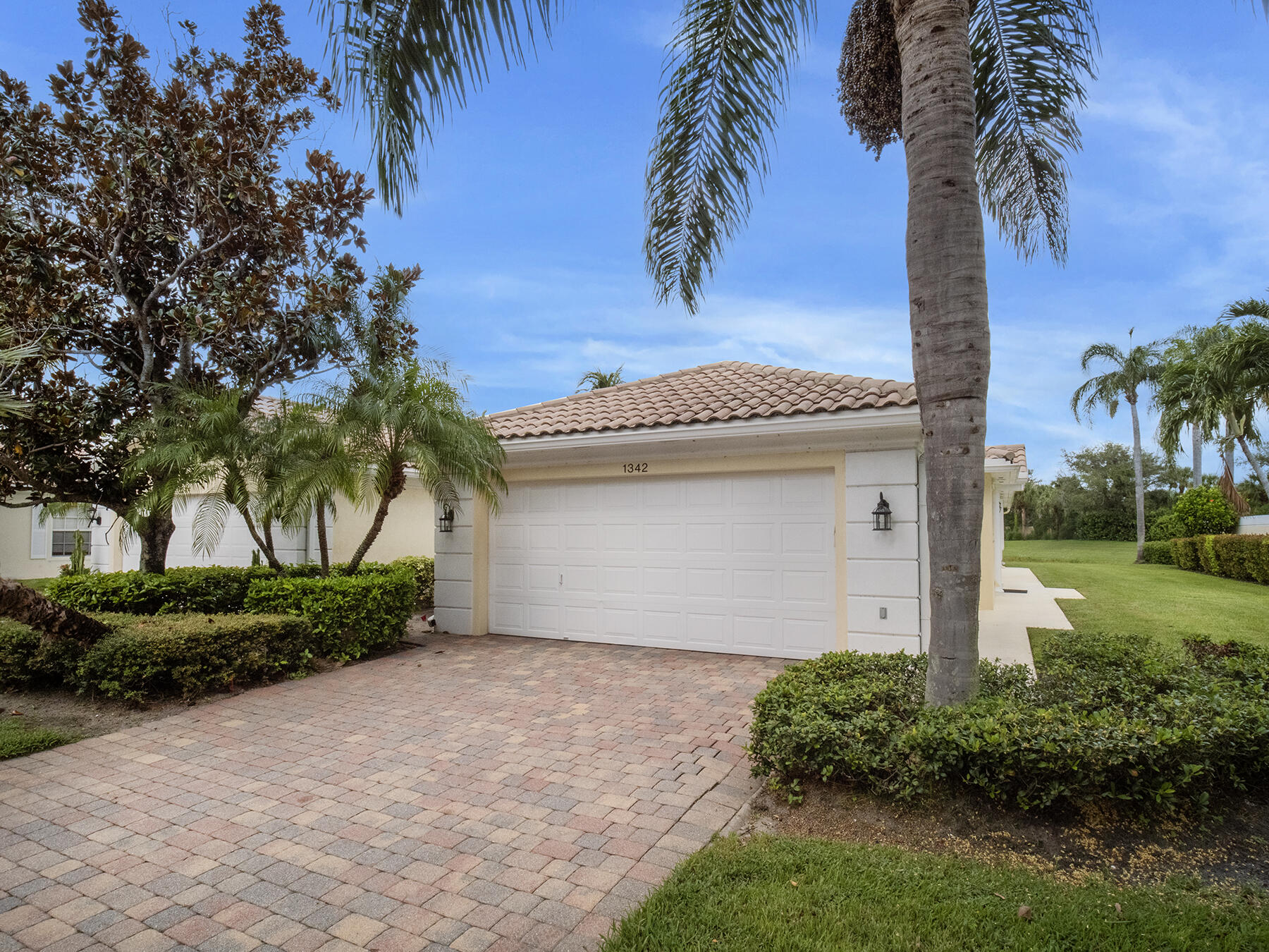 1342 St Lawrence Dr