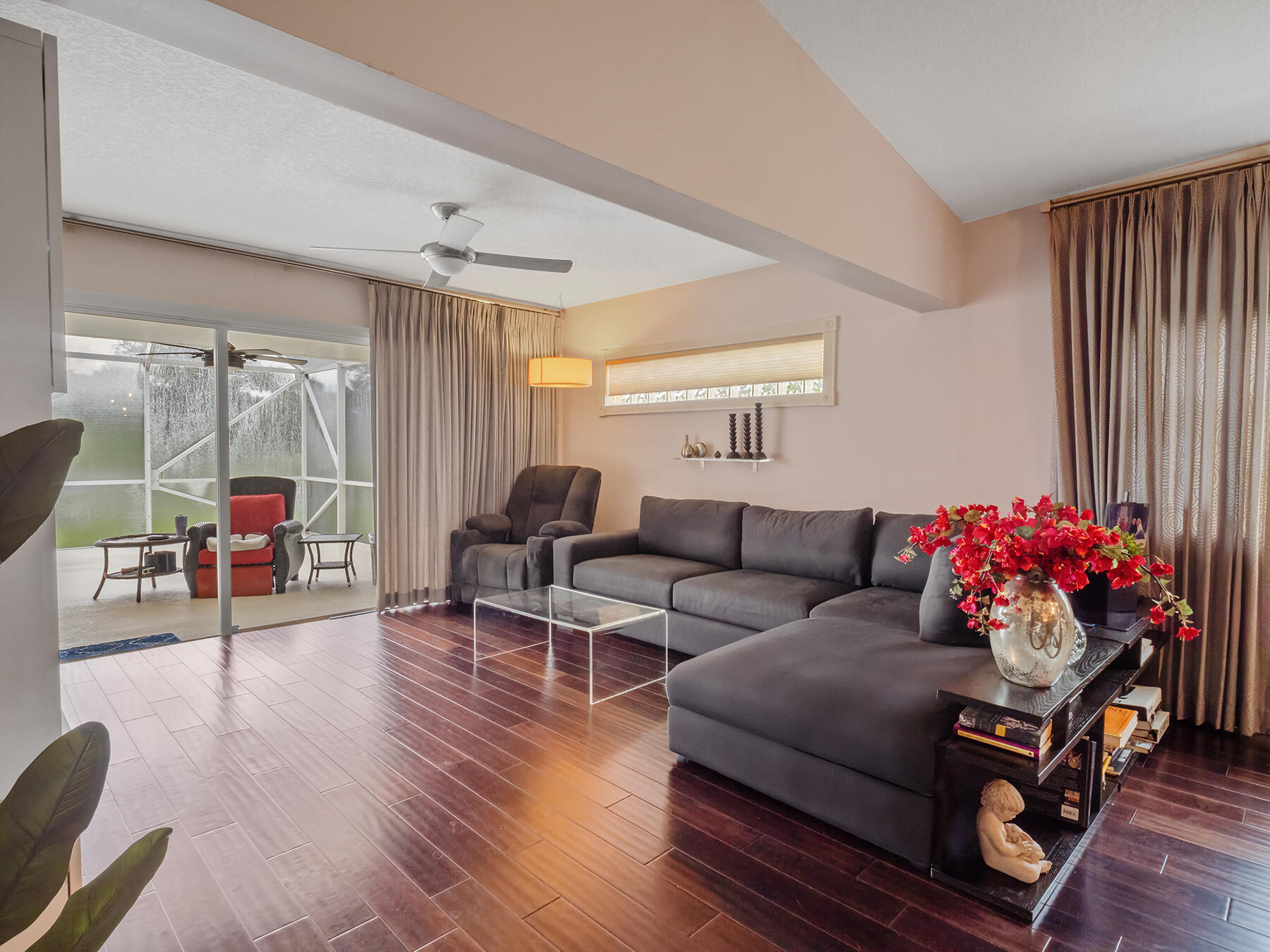 1342 St Lawrence Dr
