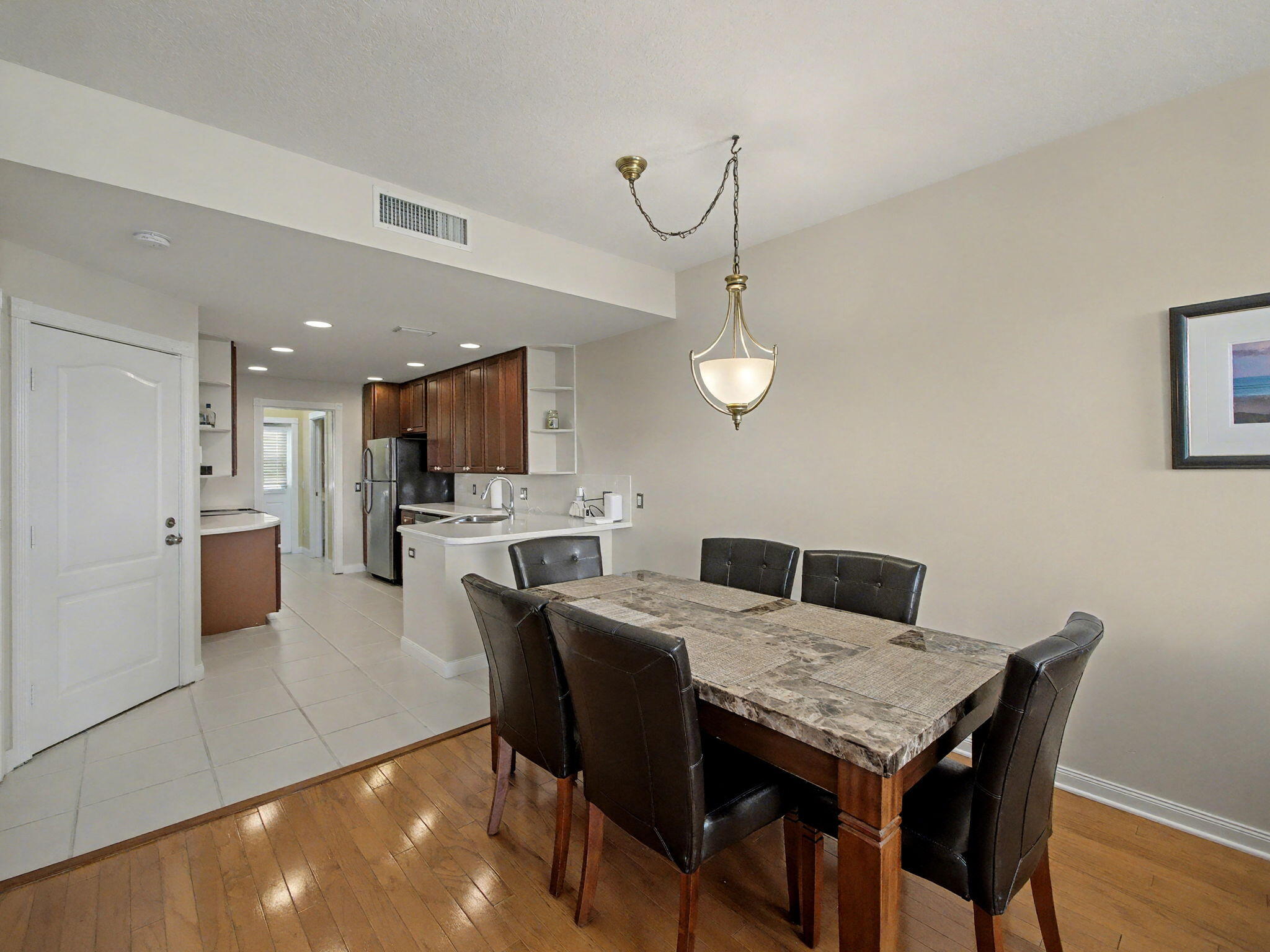 124 Courtenay Ct