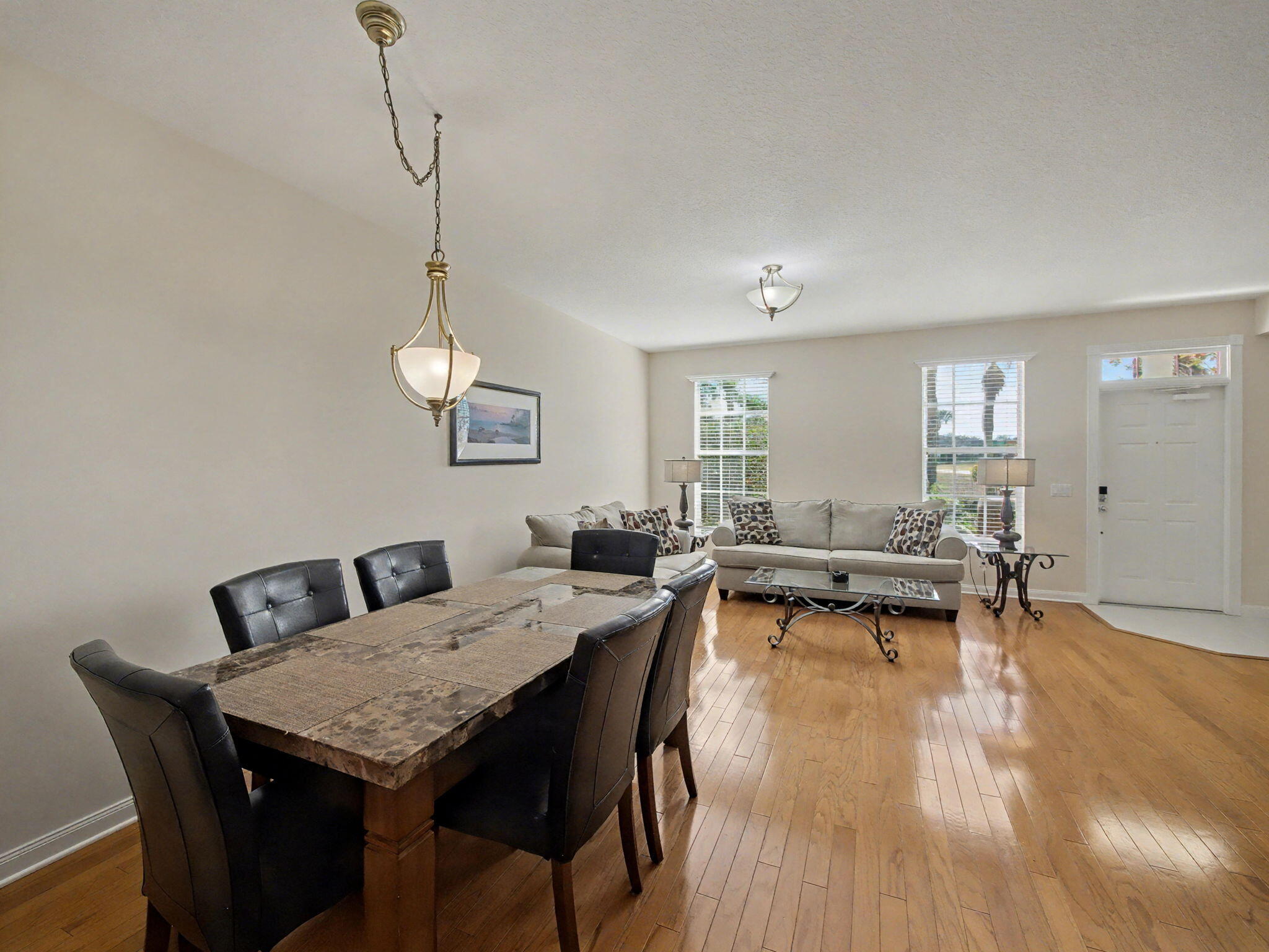 124 Courtenay Ct