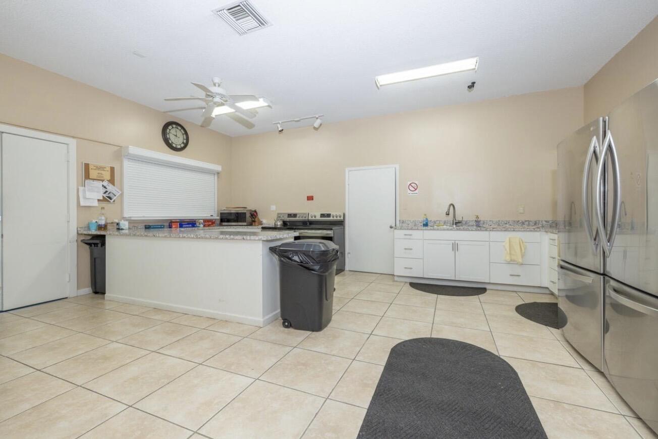 1943 SW Palm City Road I