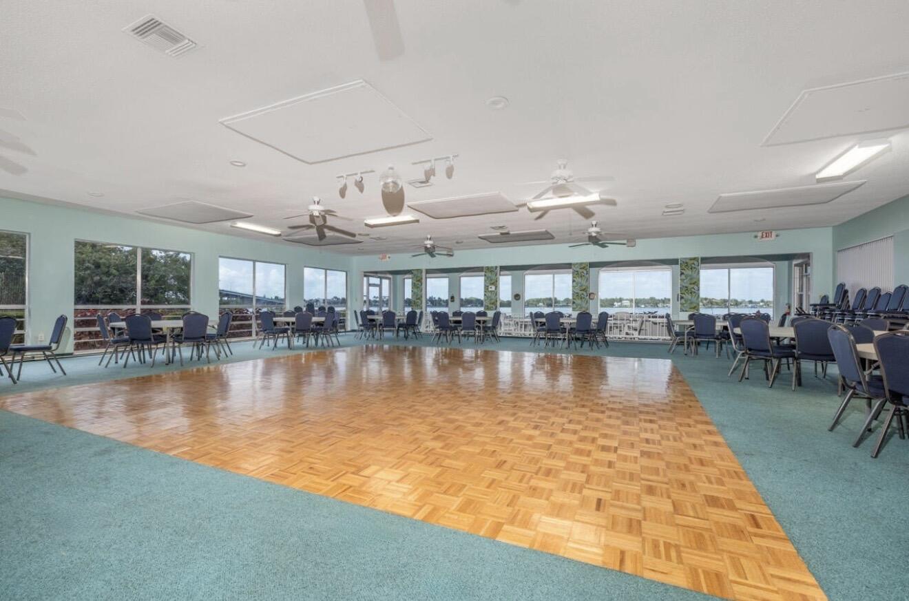 1943 SW Palm City Road I