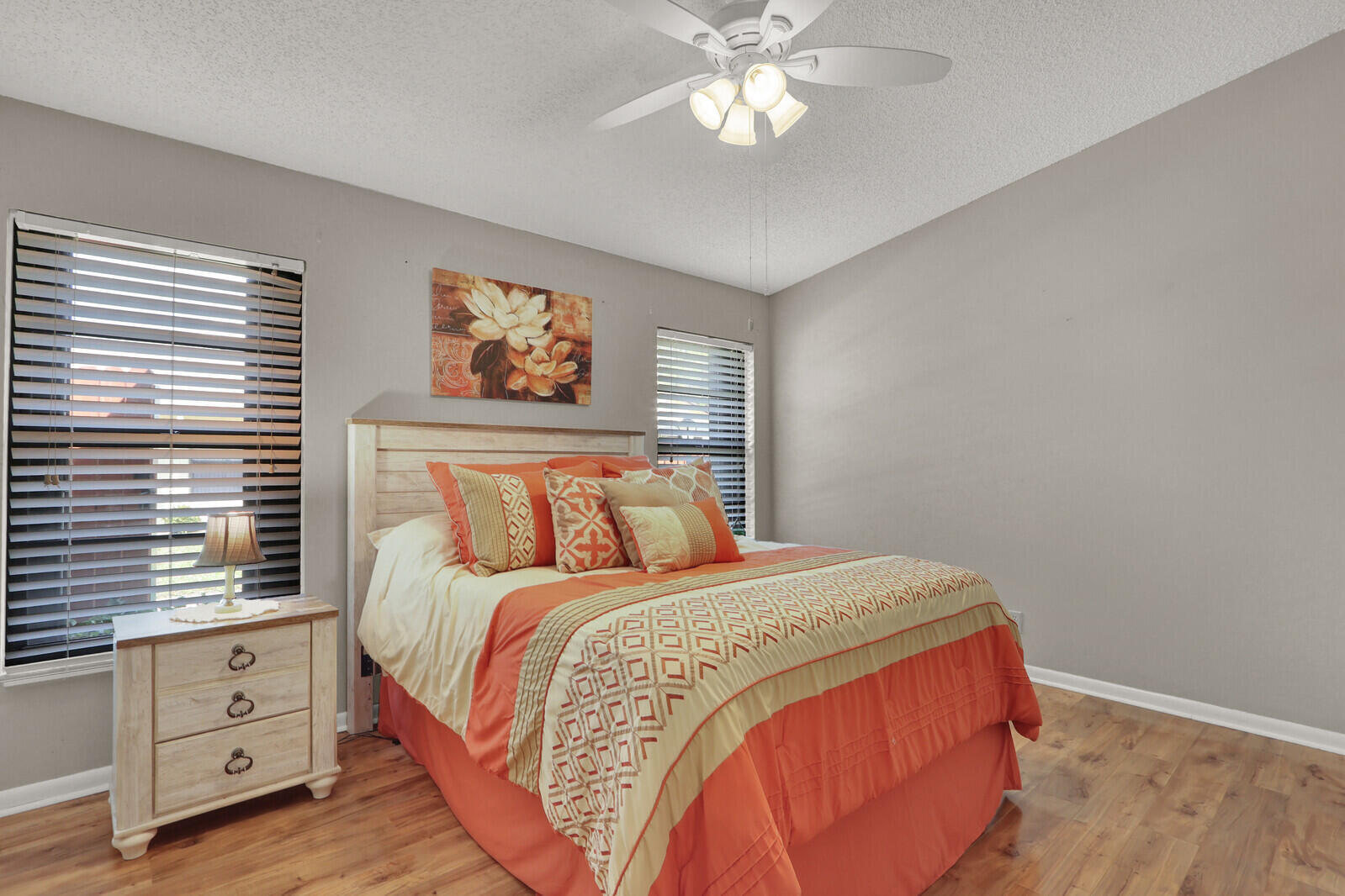 7909 SE Villa Circle