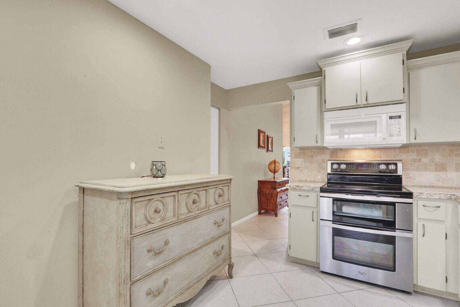 7909 SE Villa Circle