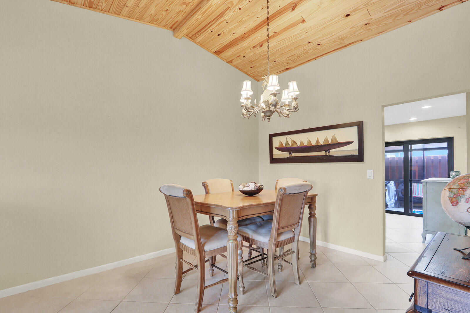 7909 SE Villa Circle