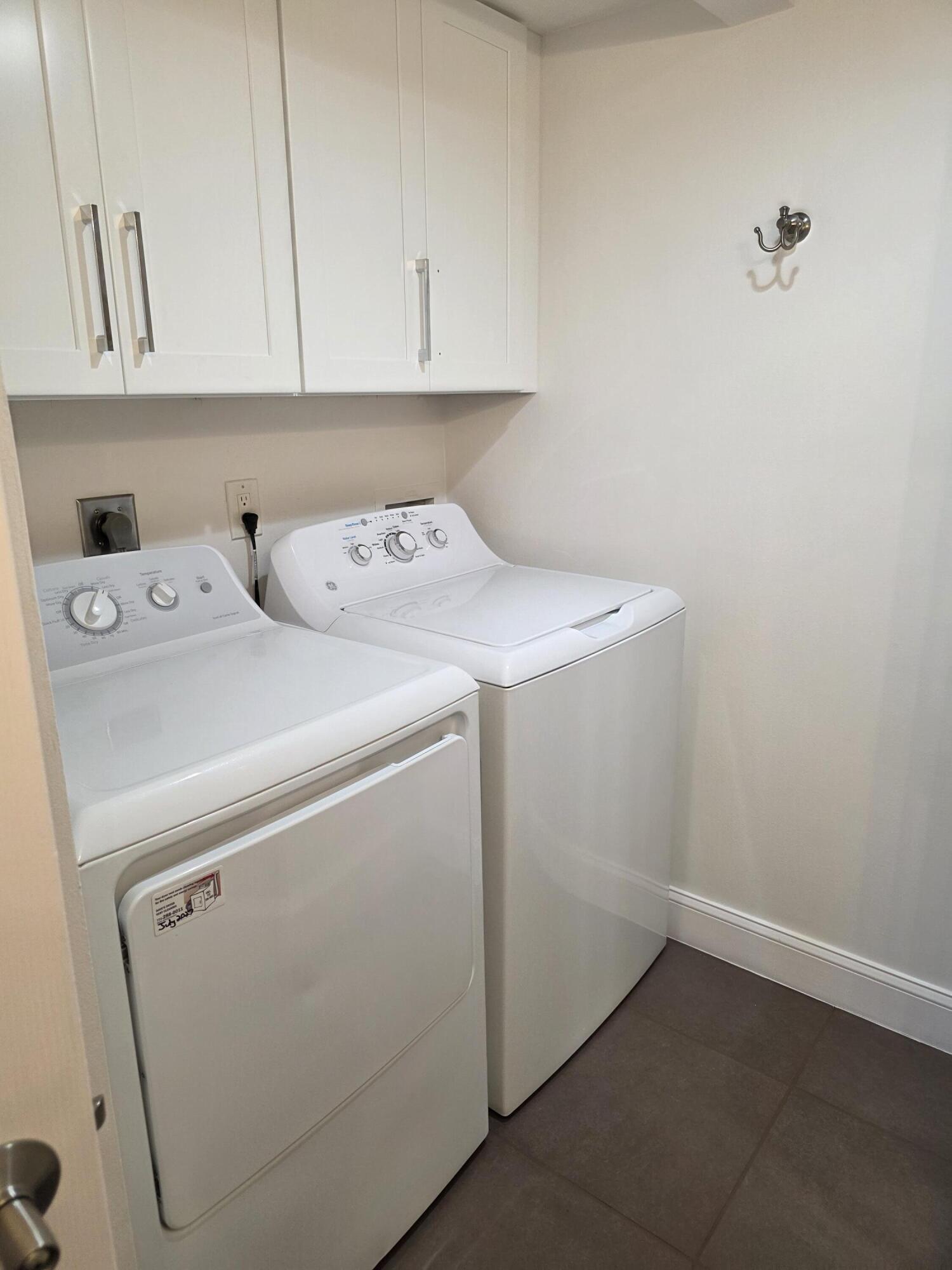 717 S Us Highway 1 608