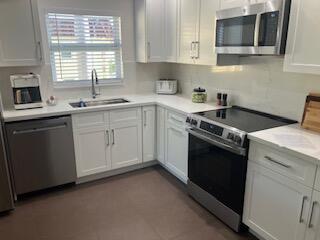 717 S Us Highway 1 608