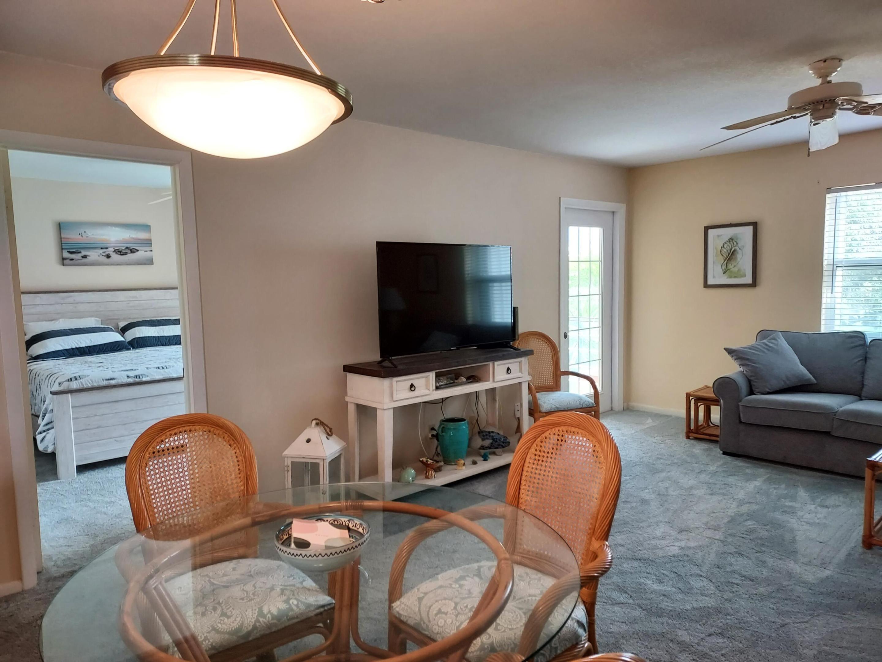 717 S Us Highway 1 408