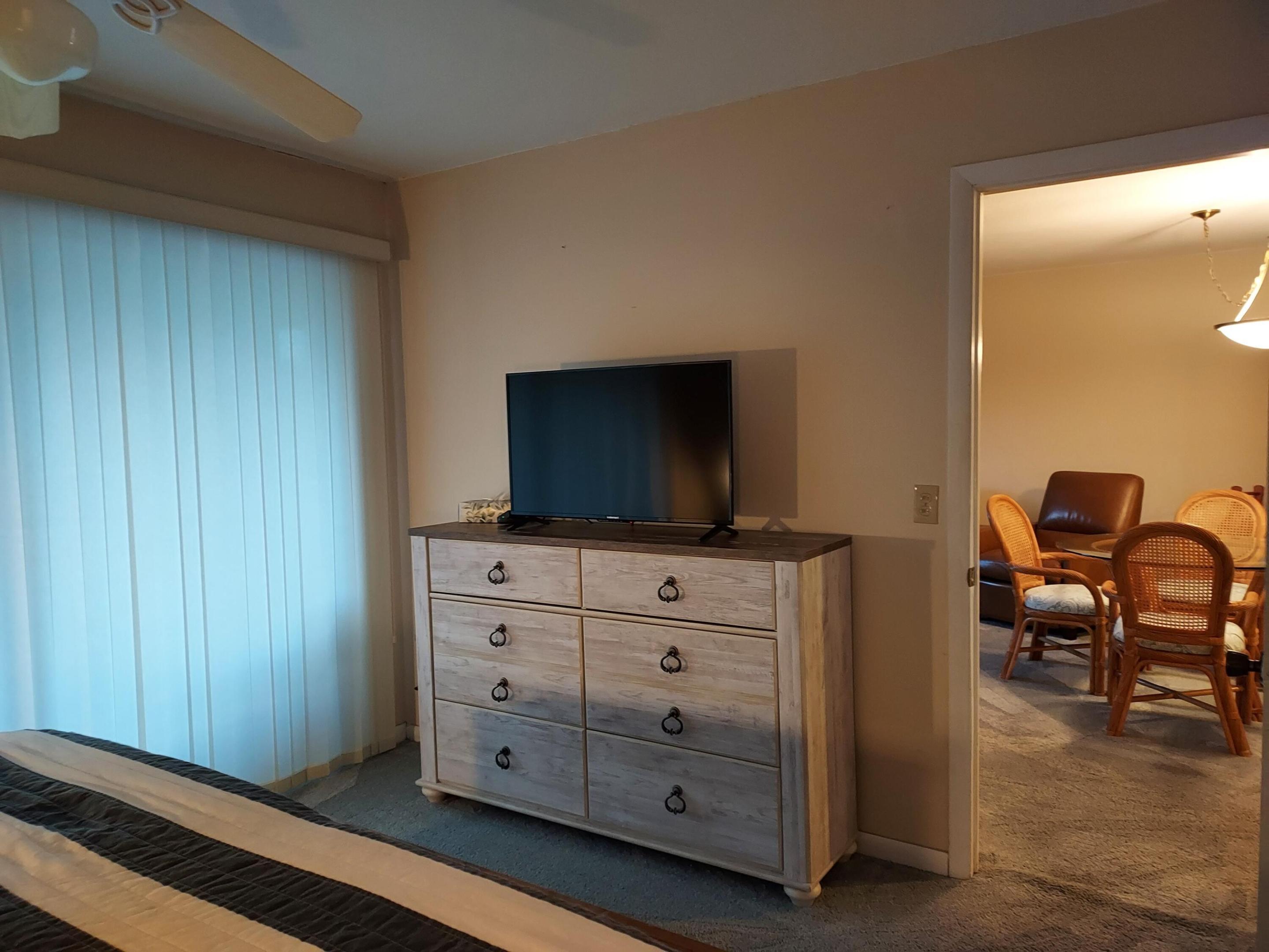 717 S Us Highway 1 408