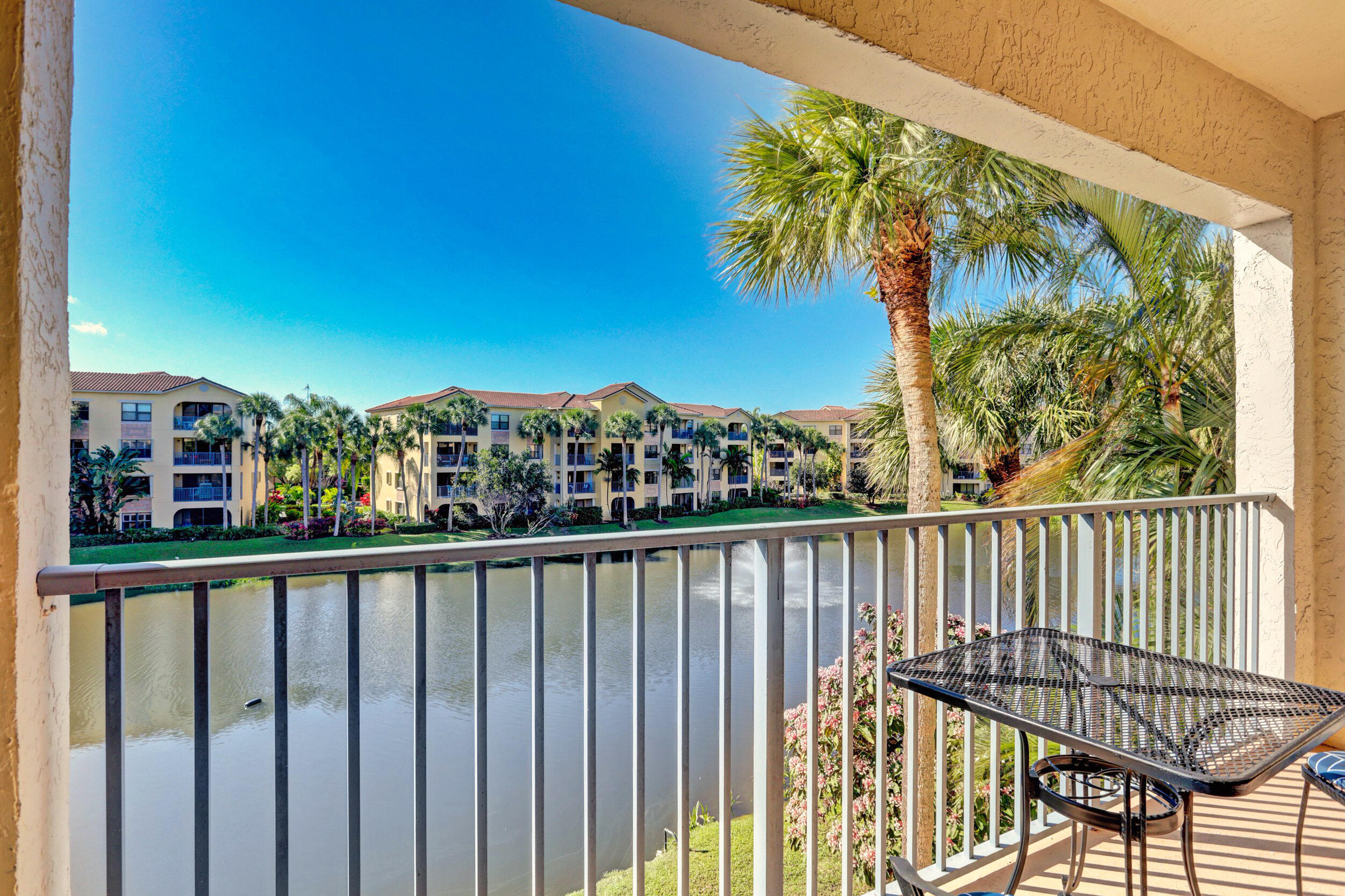 800 Uno Lago Drive 305