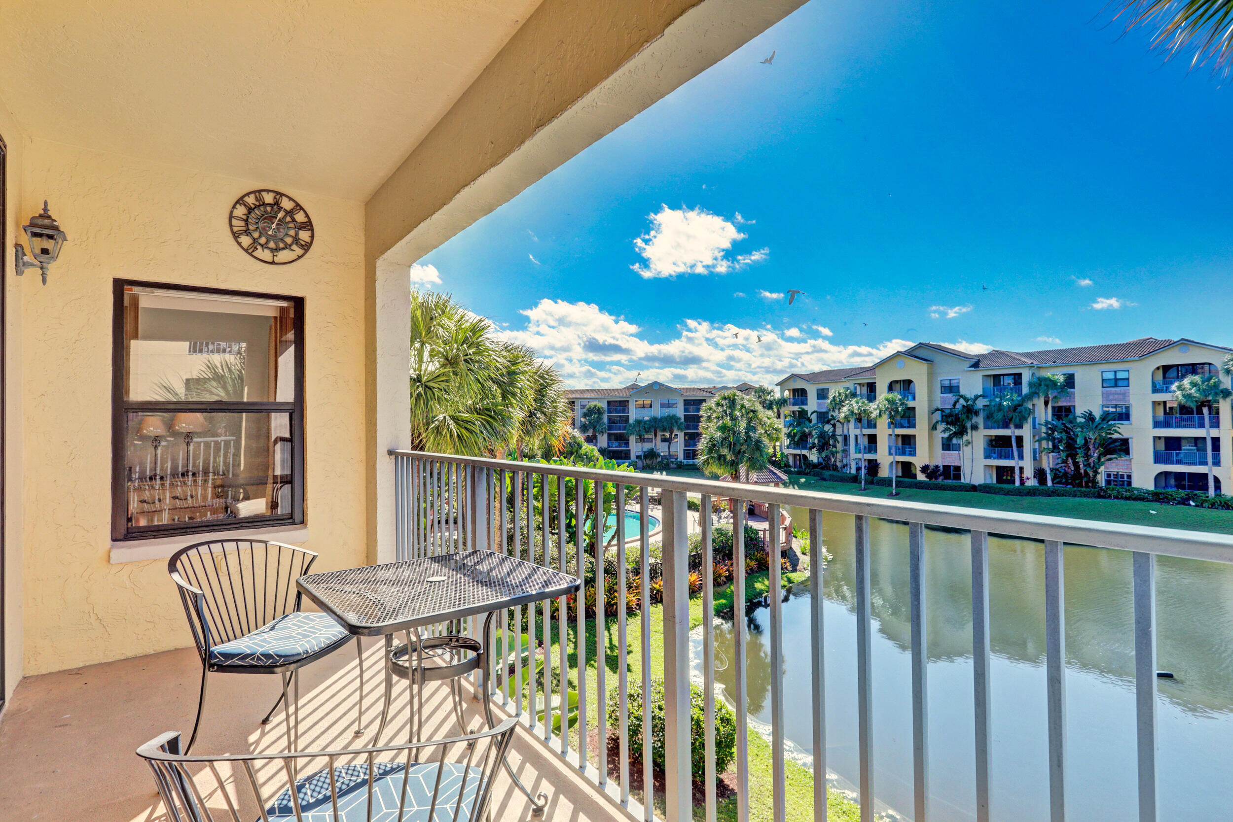 800 Uno Lago Drive 305