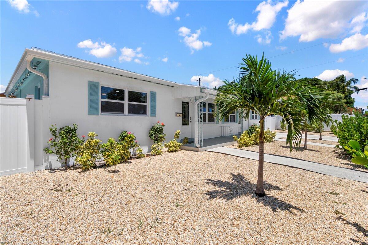 2741 Parker Avenue A & B