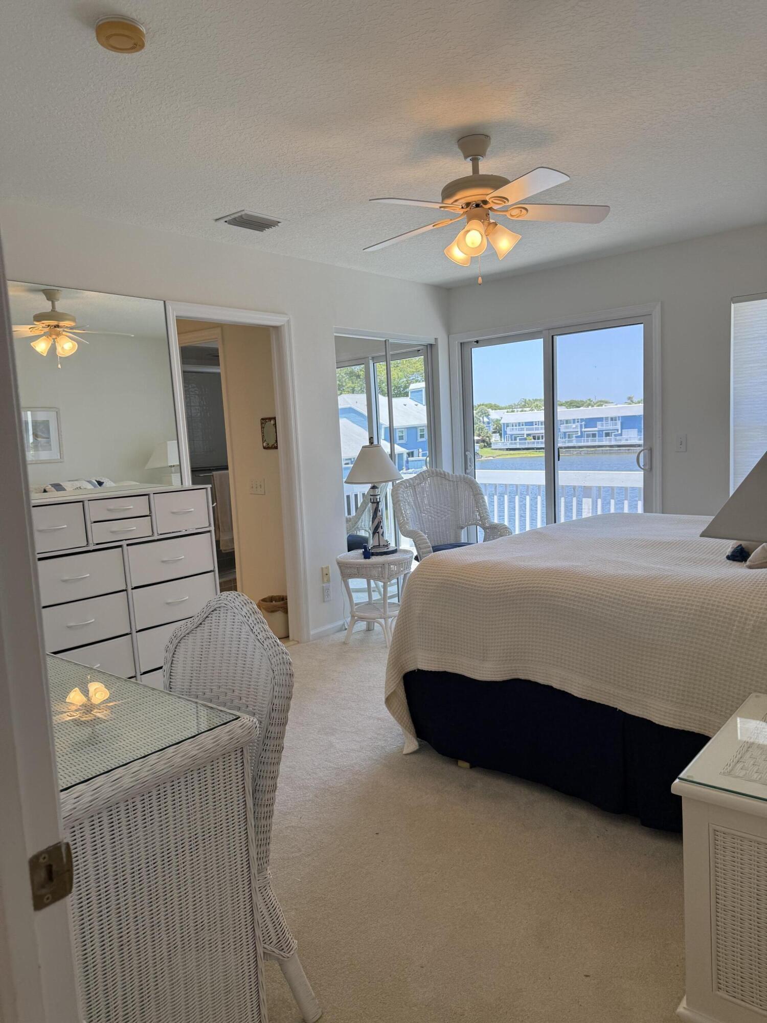 809 Ocean Dunes Circle Circle