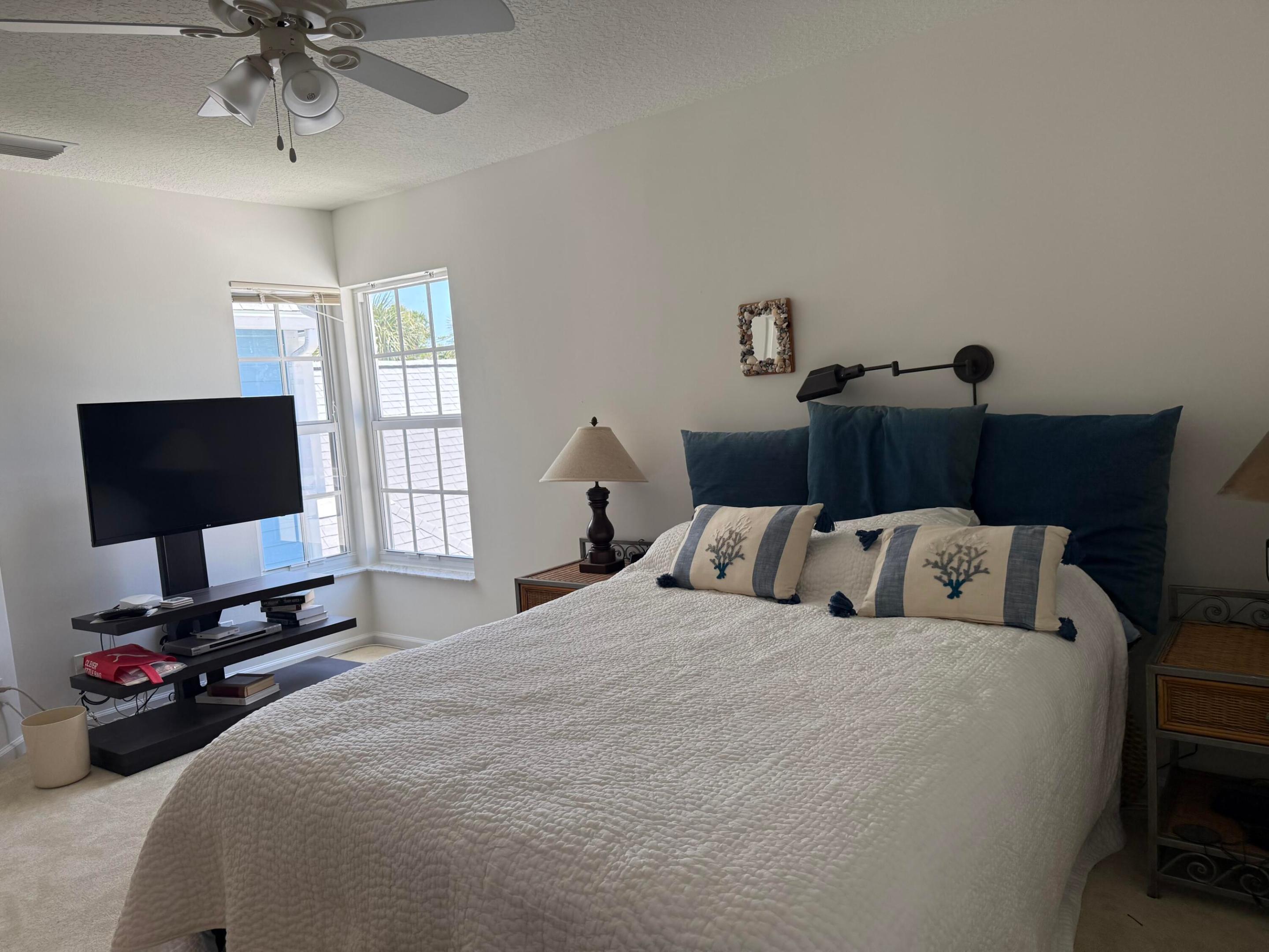 809 Ocean Dunes Circle Circle