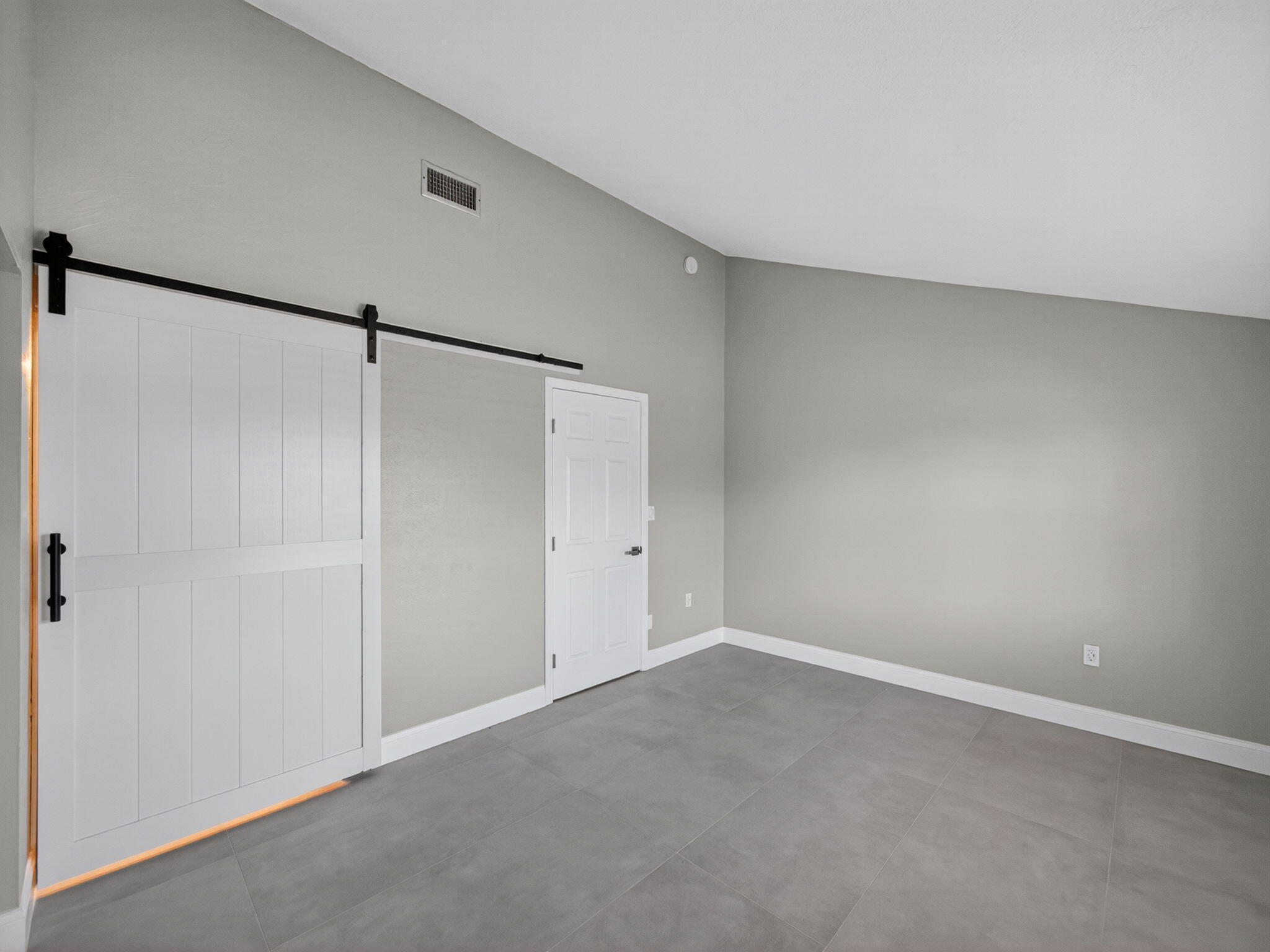 1002 Shorewinds Drive B