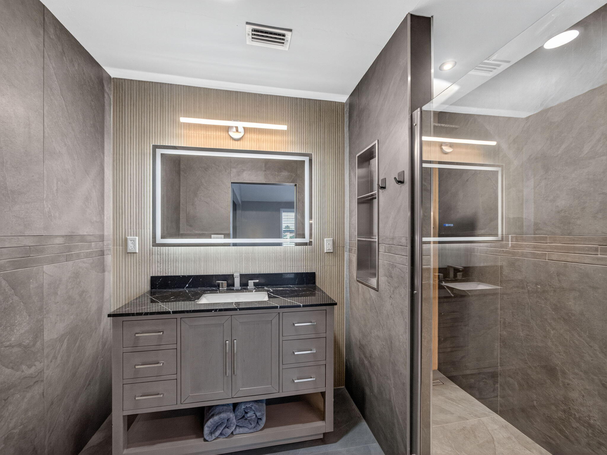 1002 Shorewinds Drive B