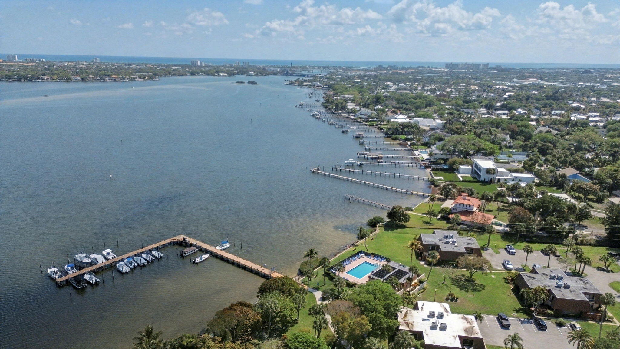 825 Center Street 12a