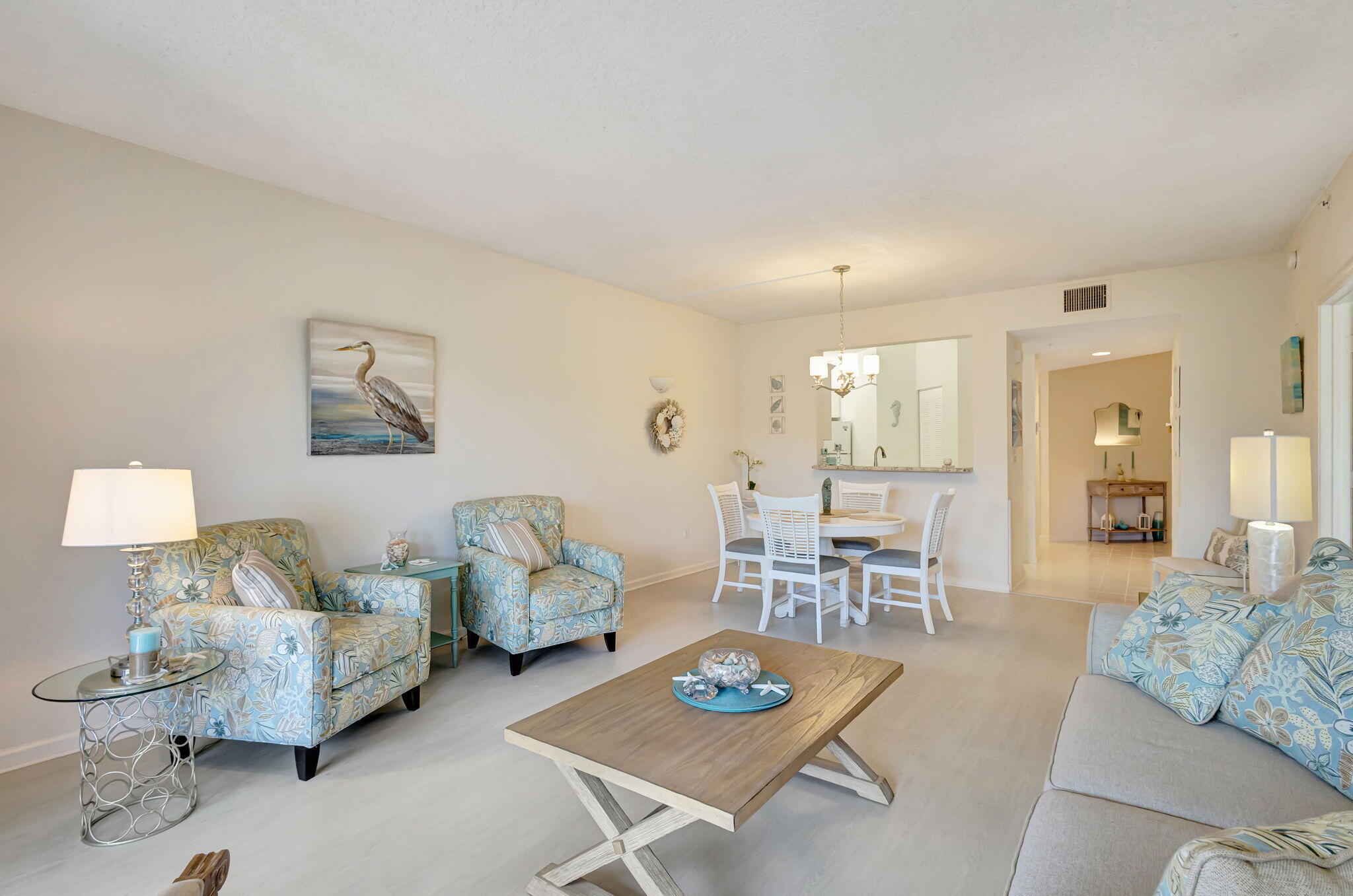800 Uno Lago Drive 302