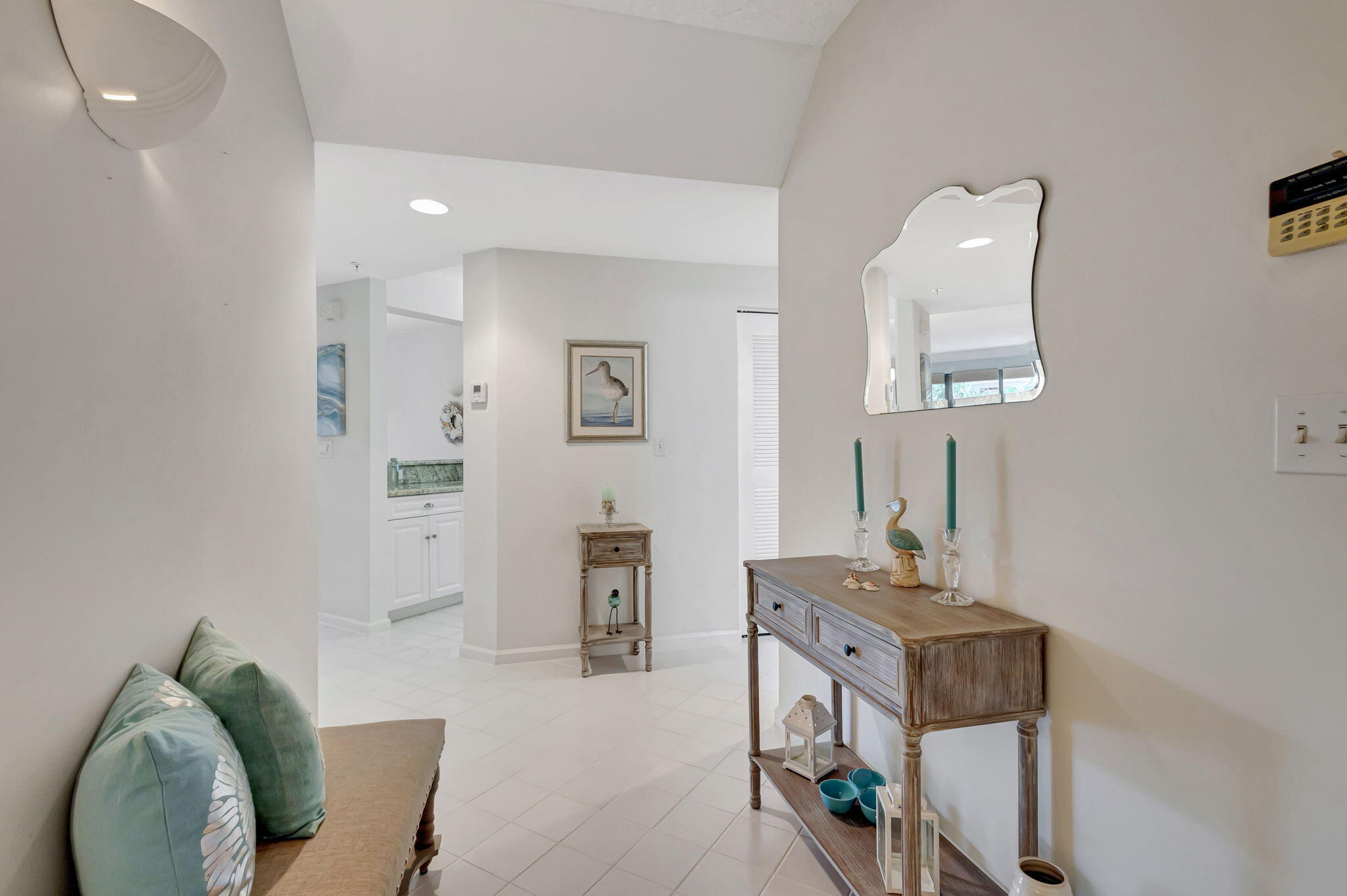 800 Uno Lago Drive 302