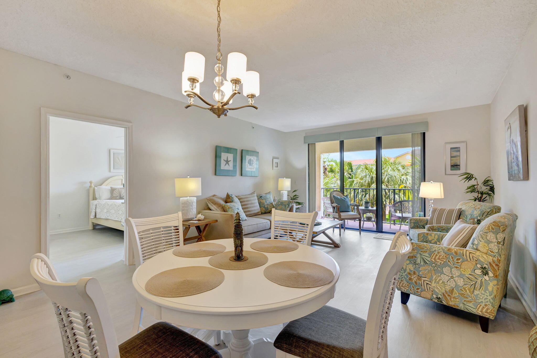 800 Uno Lago Drive 302