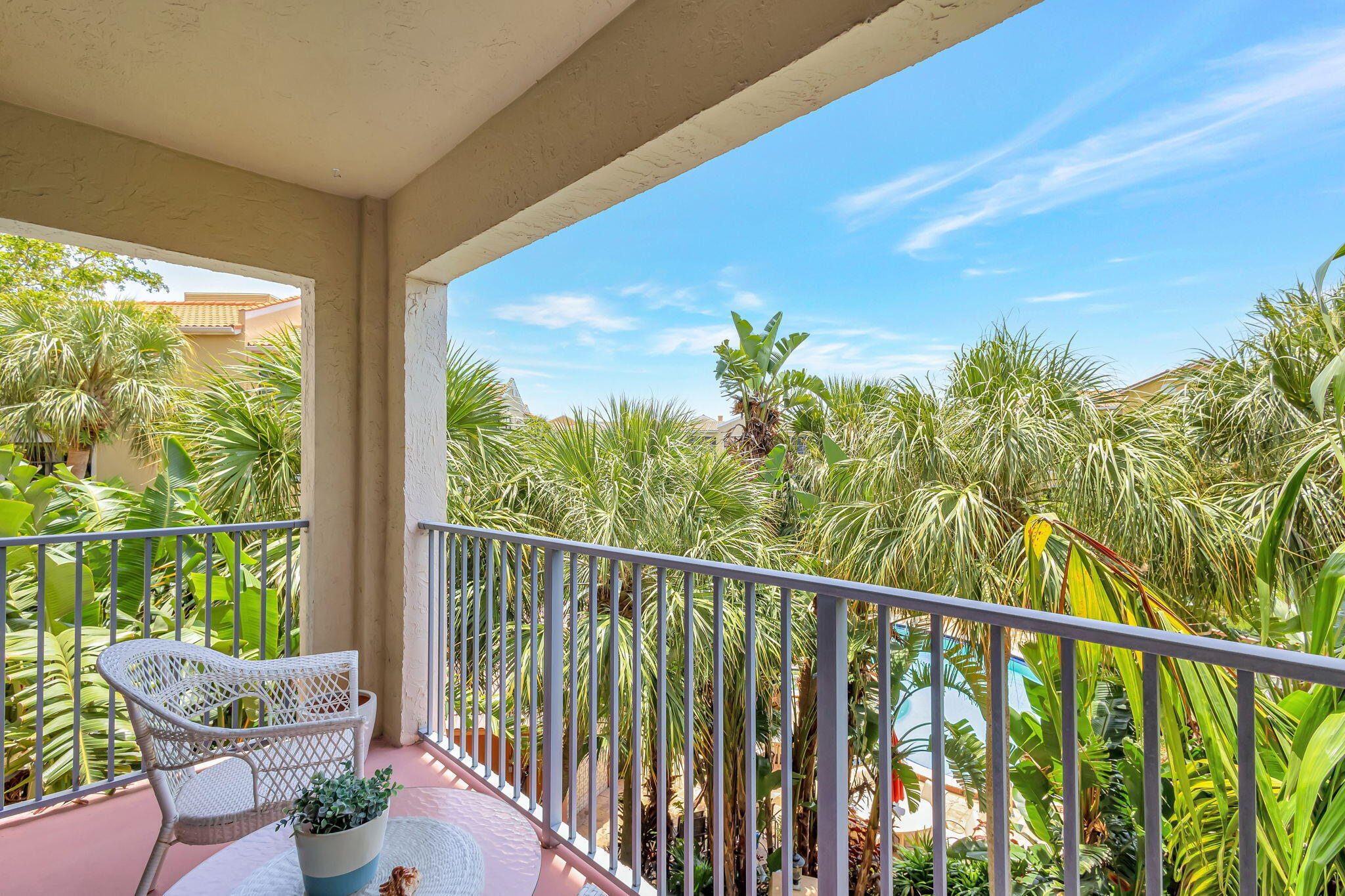 800 Uno Lago Drive 302