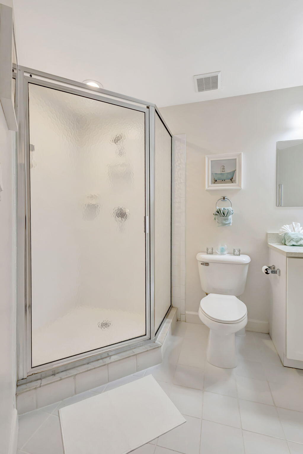 800 Uno Lago Drive 302