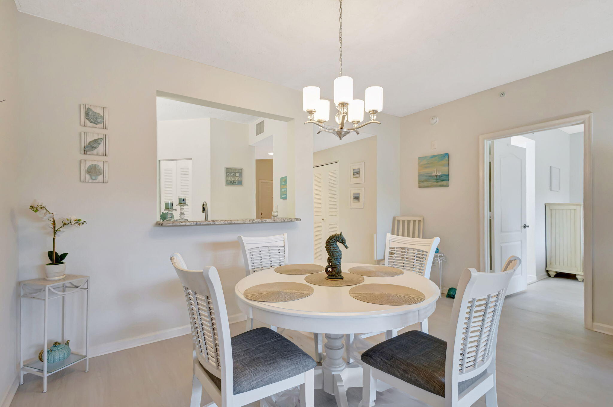 800 Uno Lago Drive 302