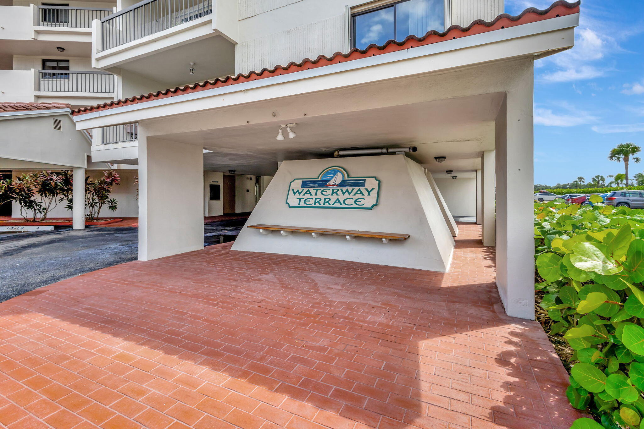 300 Golfview Road 506