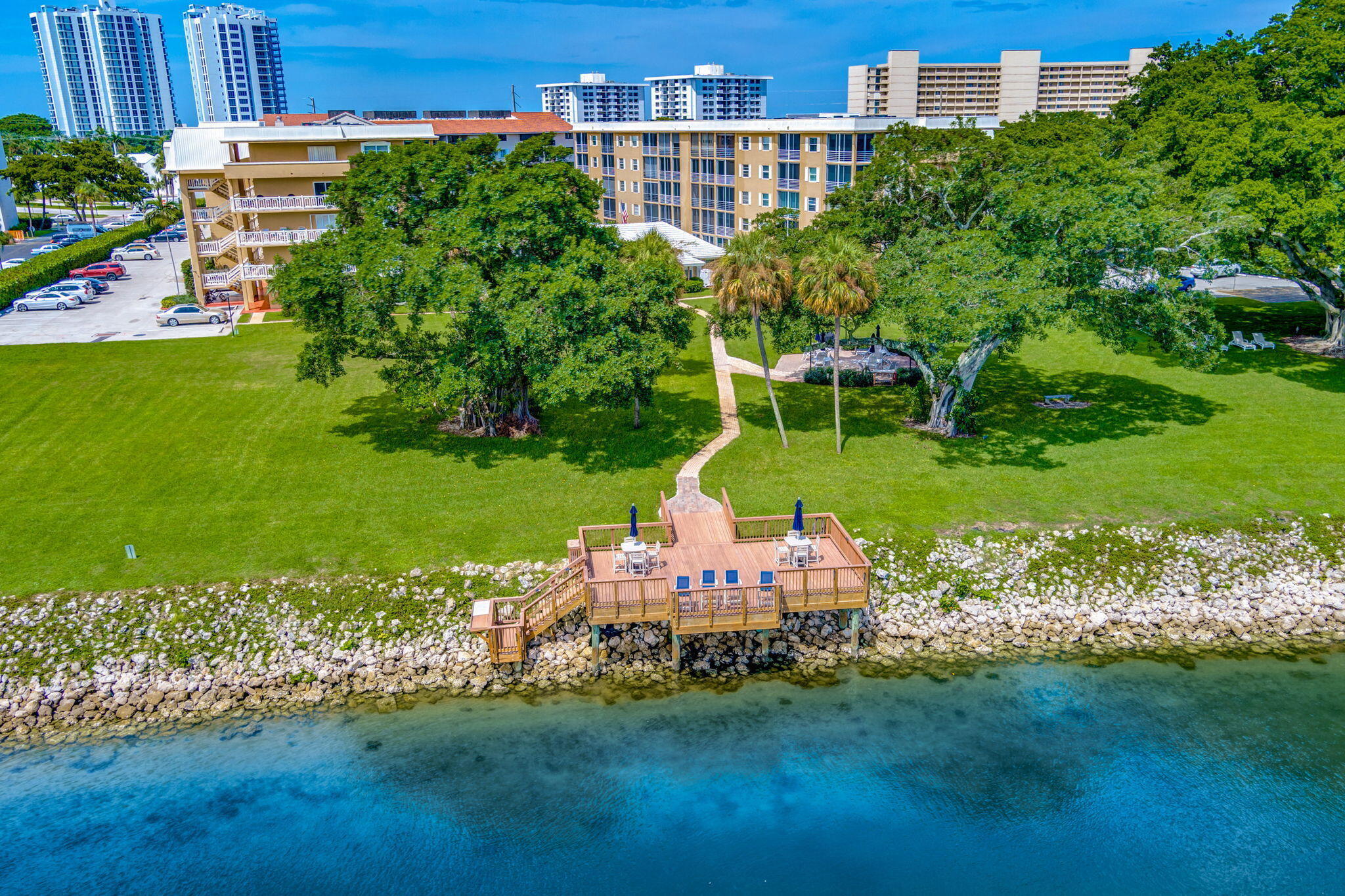 300 Golfview Road 506