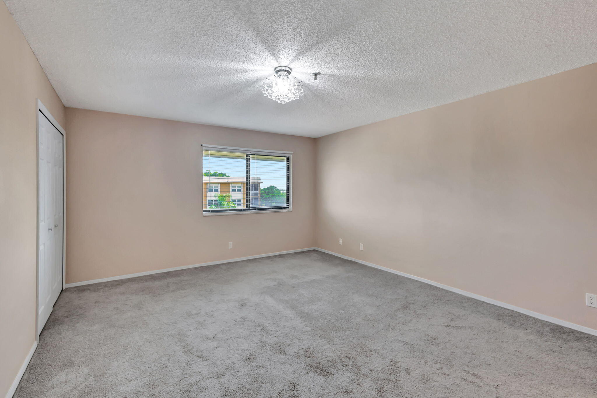 300 Golfview Road 506